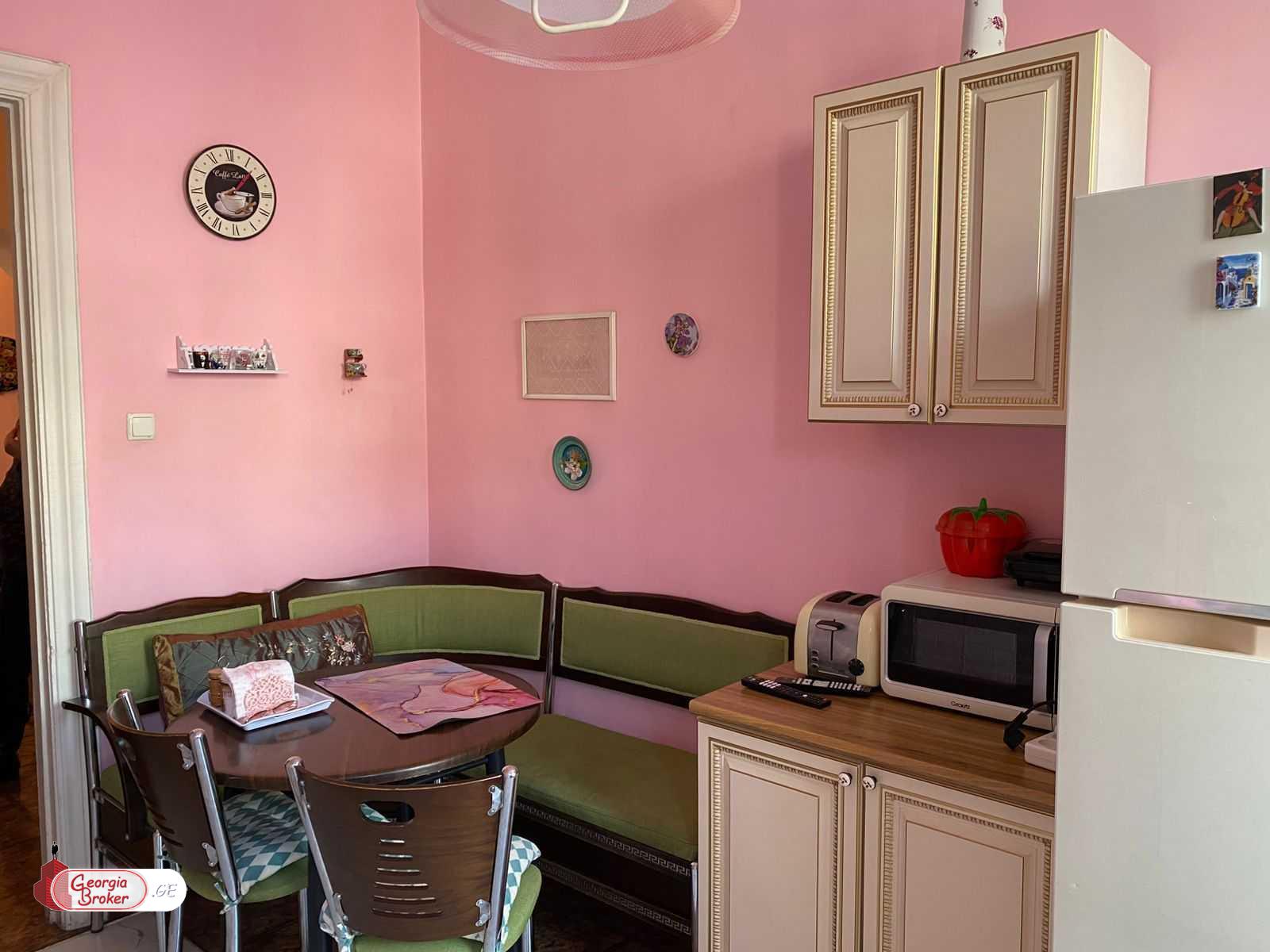 იყიდება ახალი გარემონტებული 4 ოთახიანი ბინა