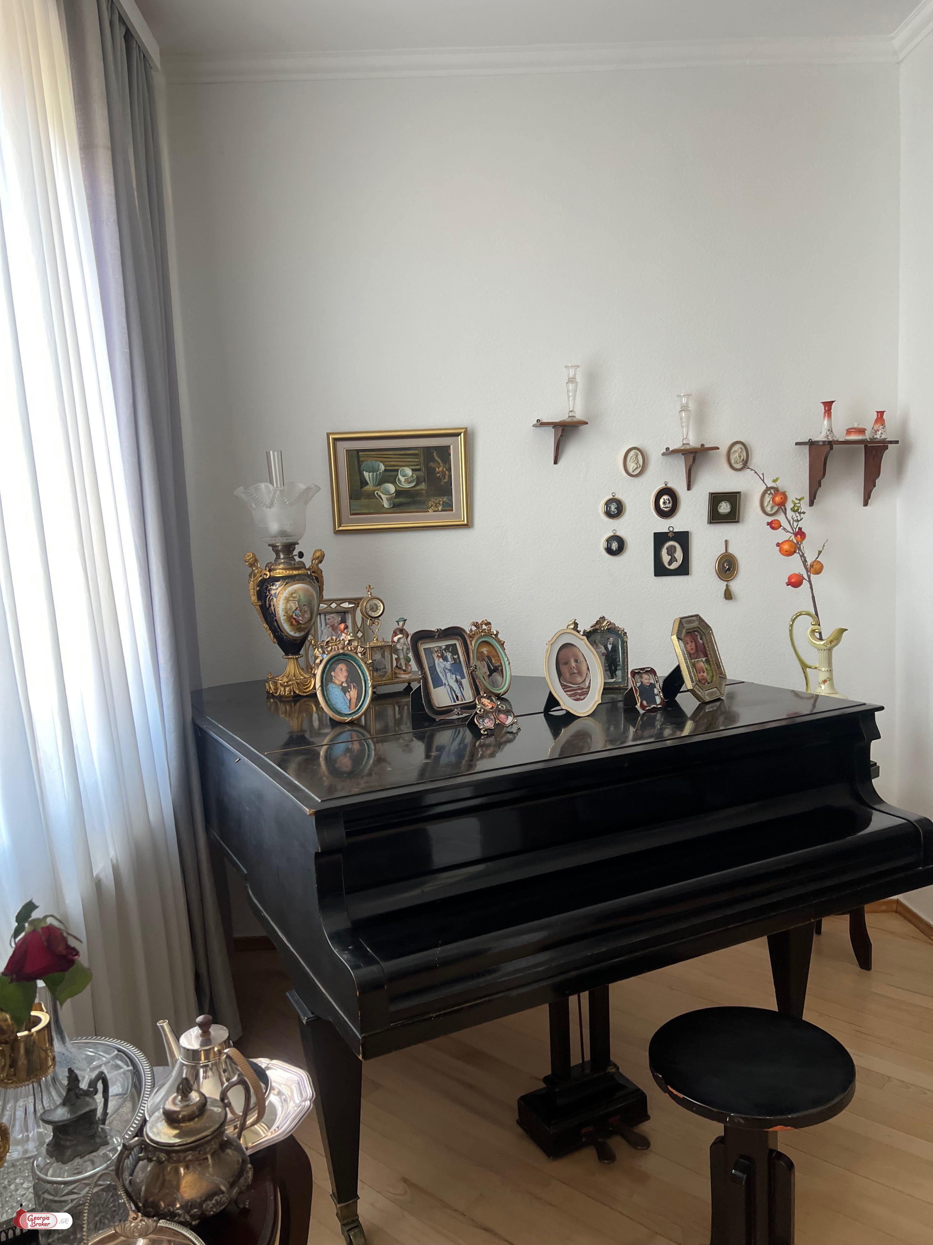 nearly repaired 4-room apartment for sale