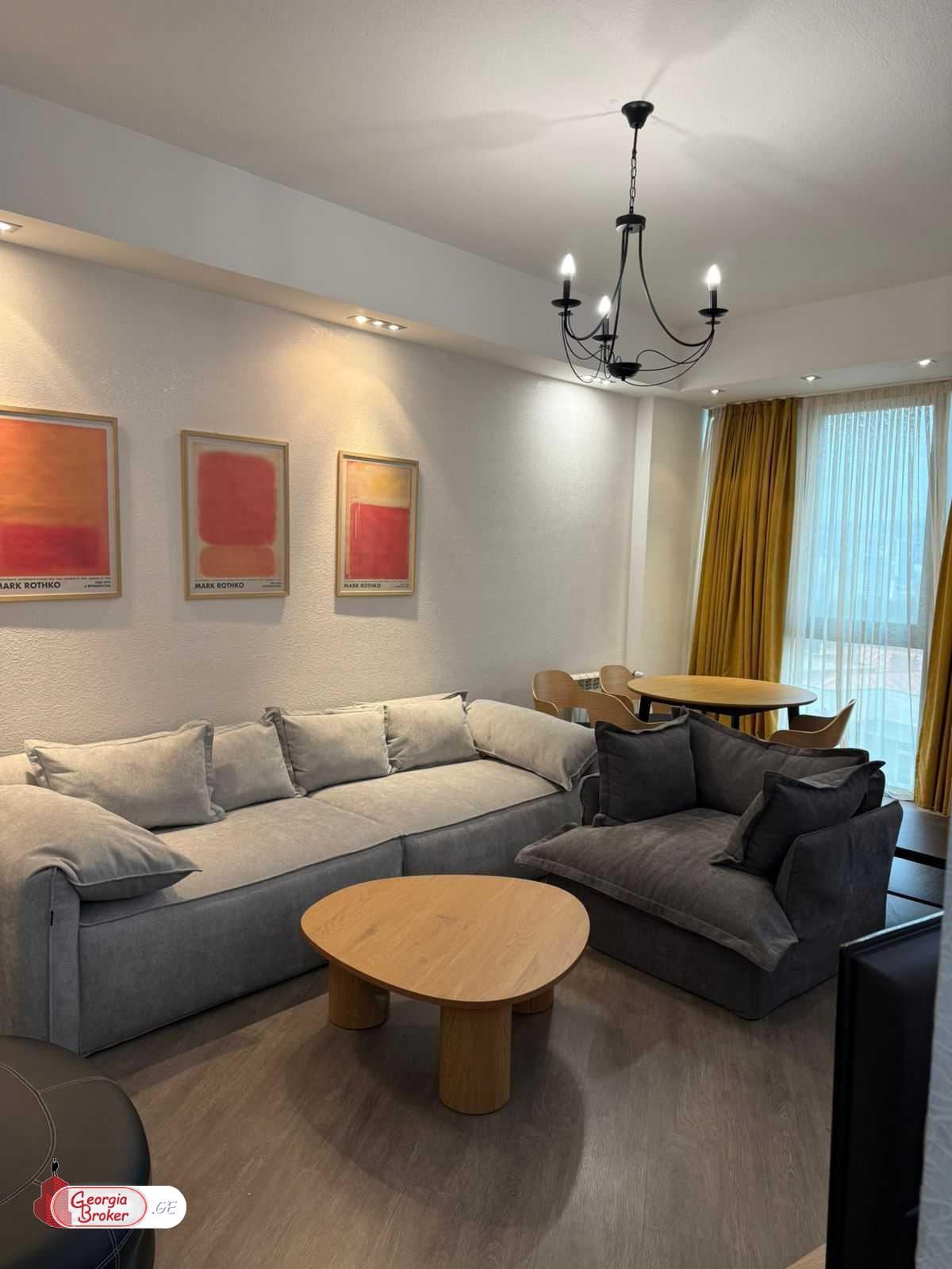 იყიდება ახალი გარემონტებული 3 ოთახიანი ბინა