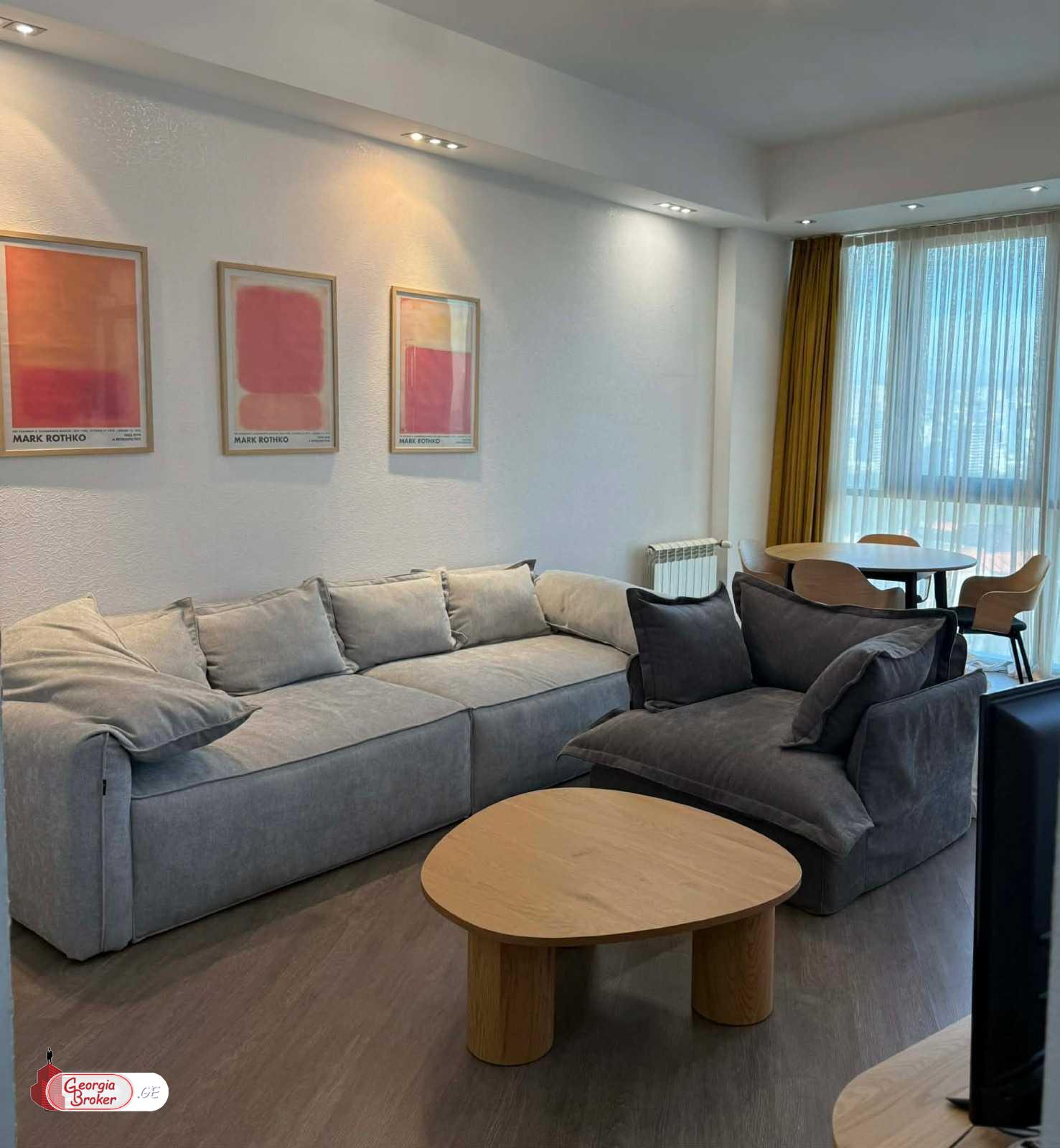 იყიდება ახალი გარემონტებული 3 ოთახიანი ბინა