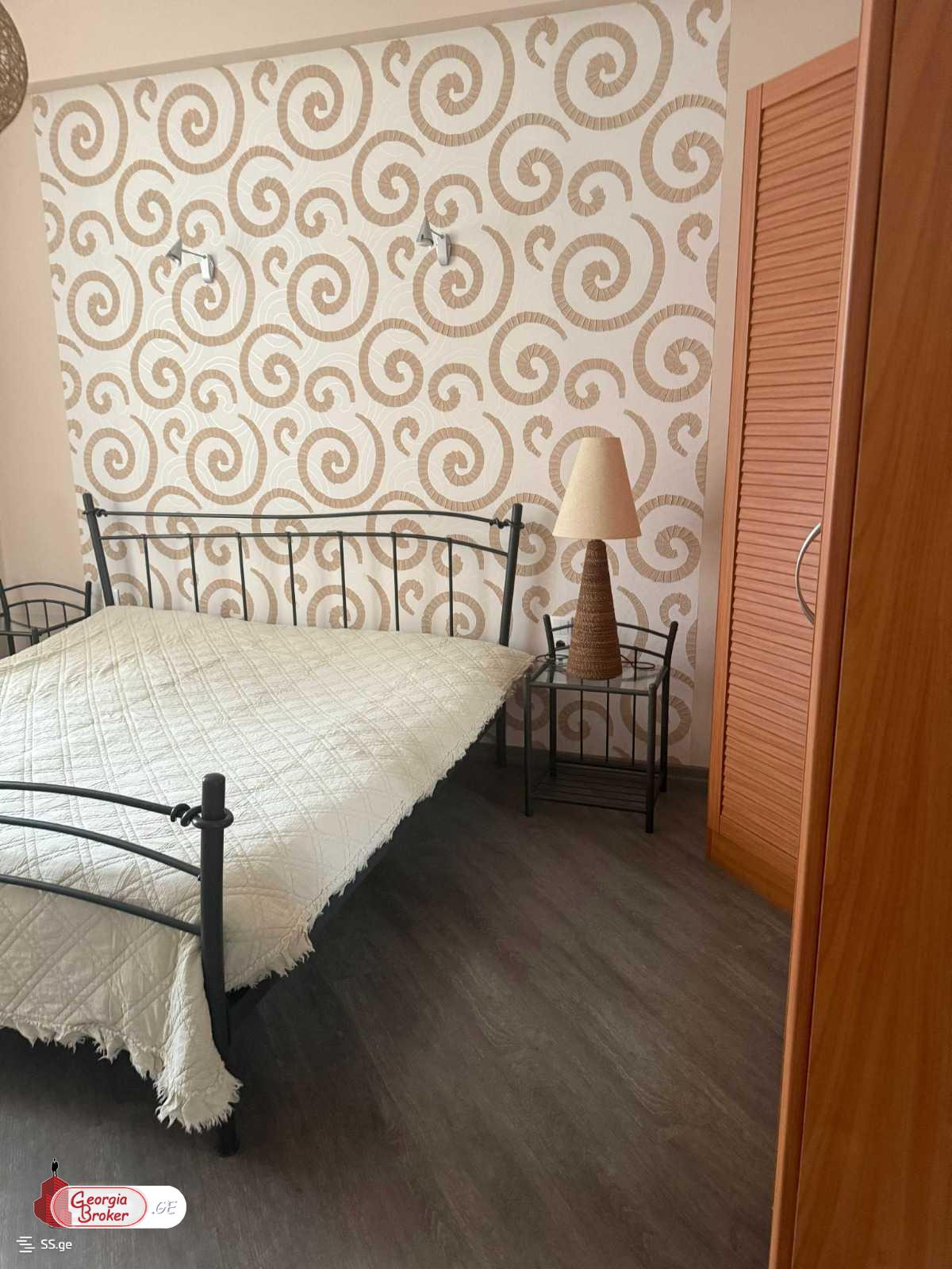 იყიდება ახალი გარემონტებული 3 ოთახიანი ბინა