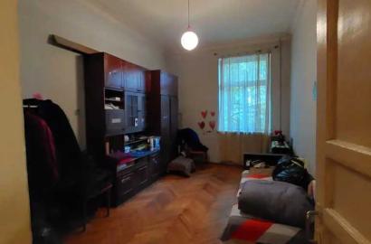 იყიდება ახალი გარემონტებული 4 ოთახიანი ბინა