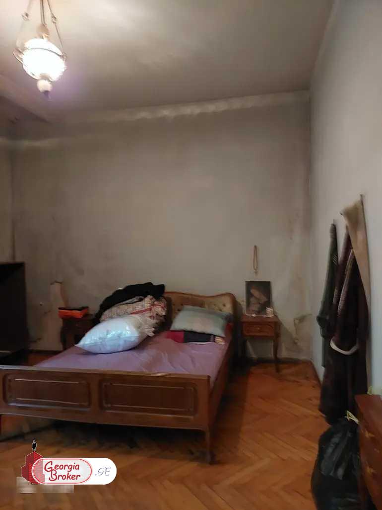 იყიდება ახალი გარემონტებული 4 ოთახიანი ბინა