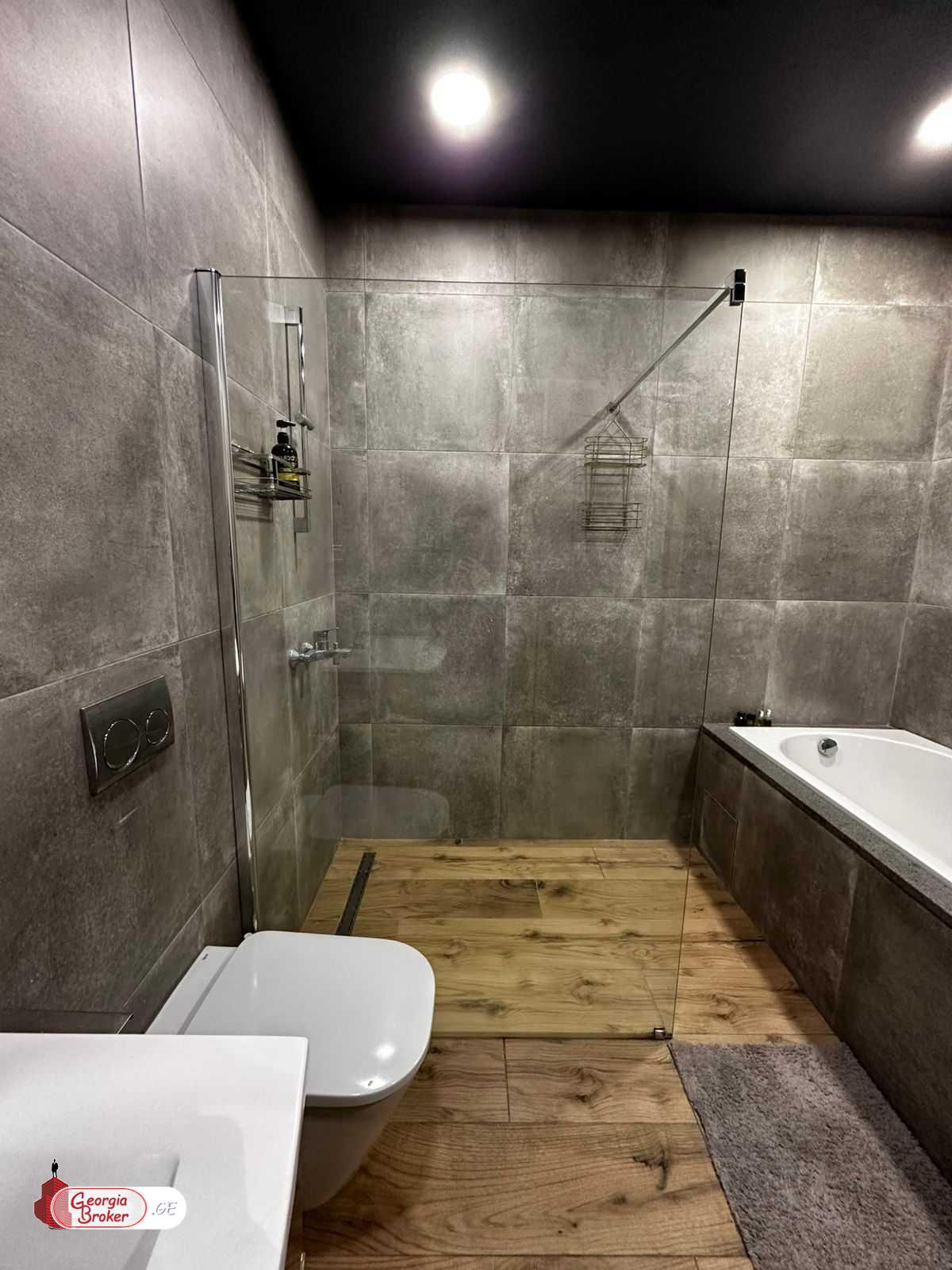 nearly repaired 3-room apartment for sale