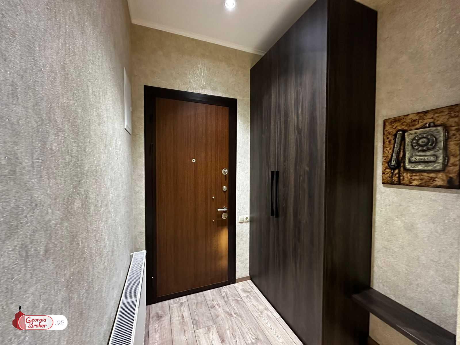 nearly repaired 3-room apartment for sale