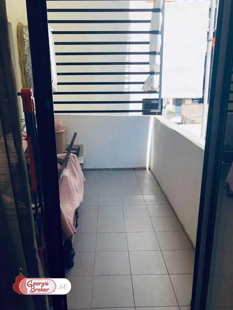 nearly repaired 3-room apartment for sale