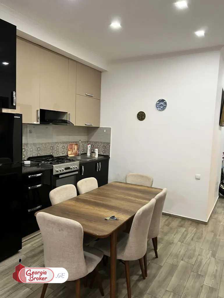 nearly repaired 3-room apartment for sale