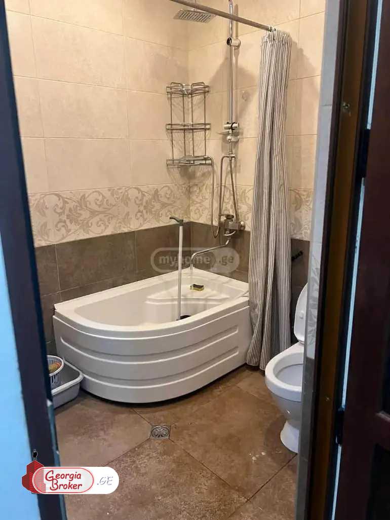 nearly repaired 3-room apartment for sale