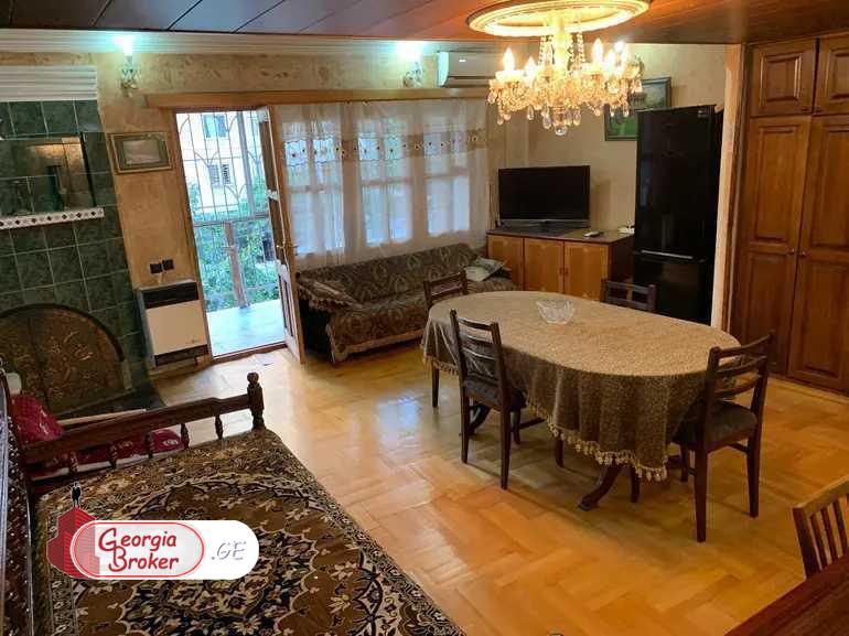 იყიდება ახალი გარემონტებული 4 ოთახიანი ბინა