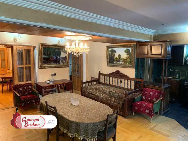 იყიდება ახალი გარემონტებული 4 ოთახიანი ბინა