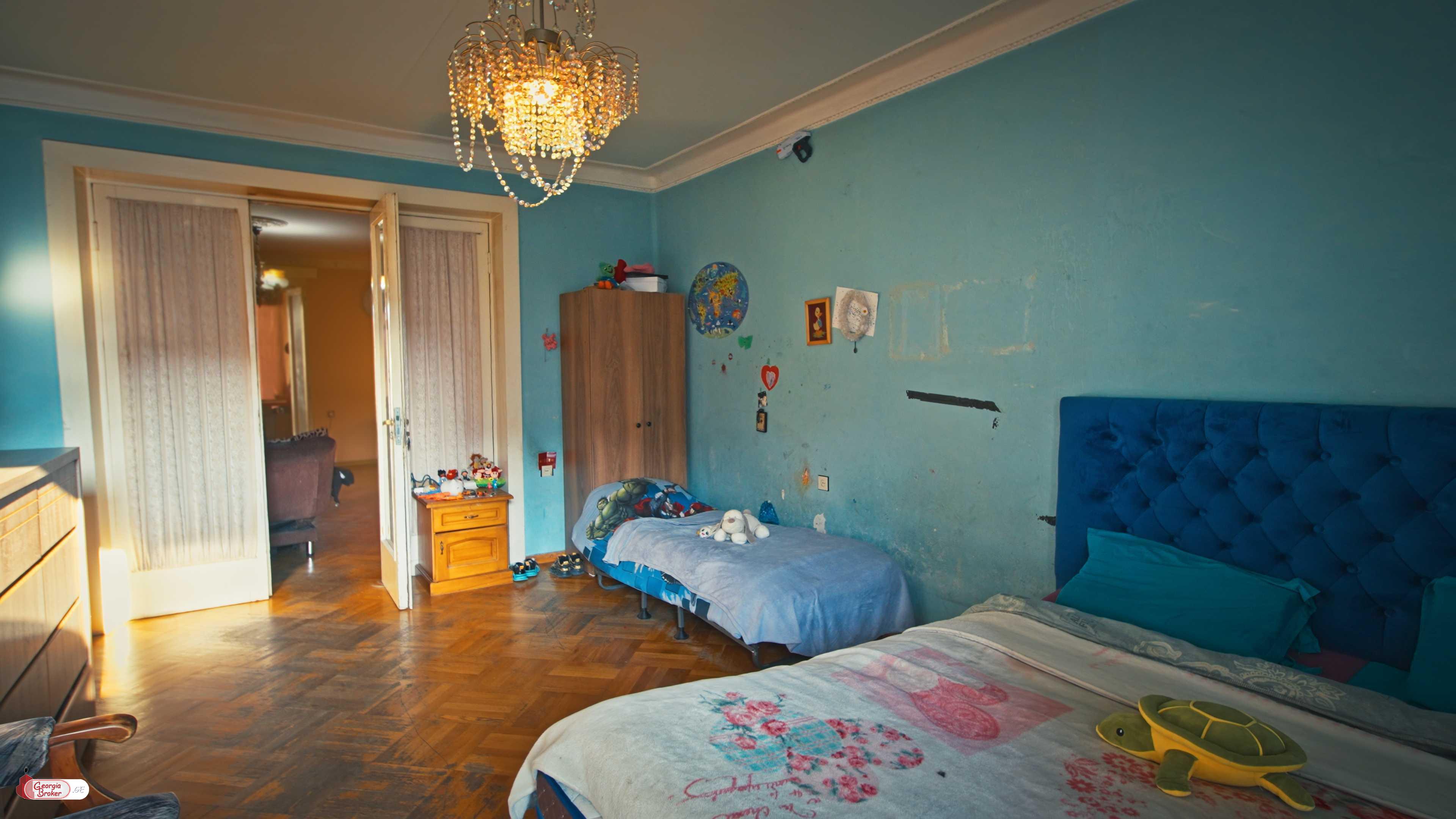 продается квартира с новым ремонтом 6-комнат