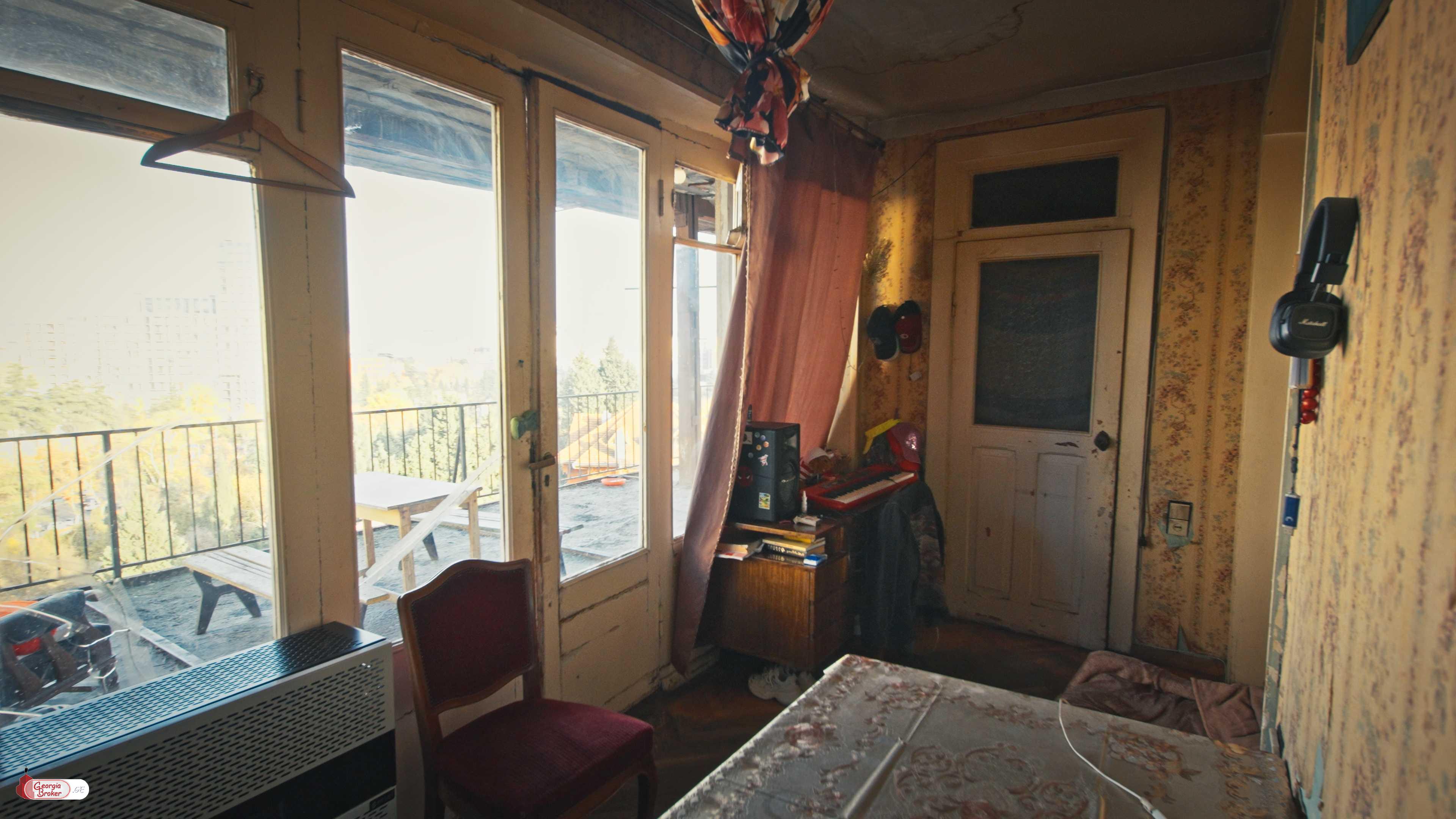 продается квартира с новым ремонтом 6-комнат