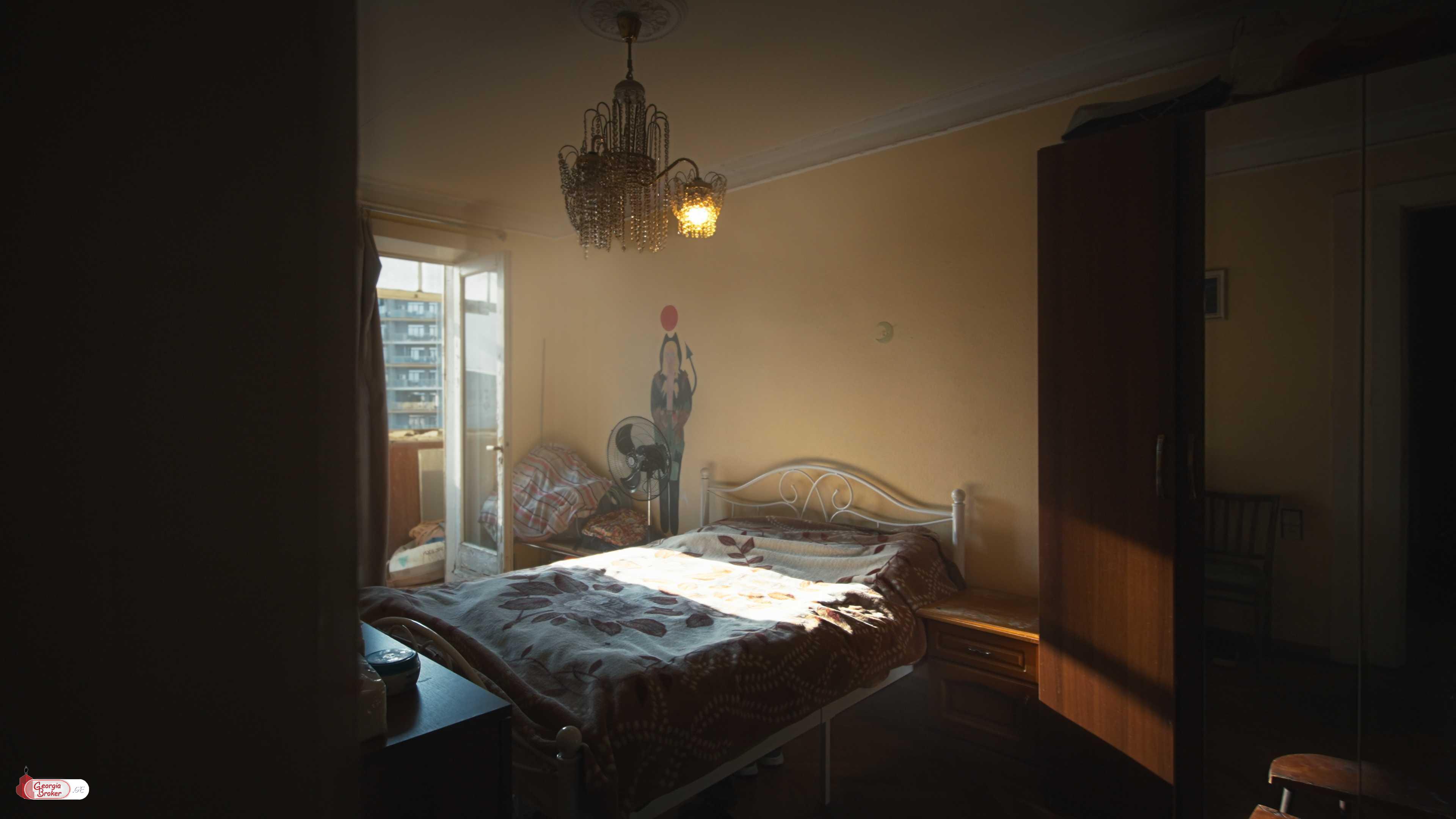 продается квартира с новым ремонтом 6-комнат