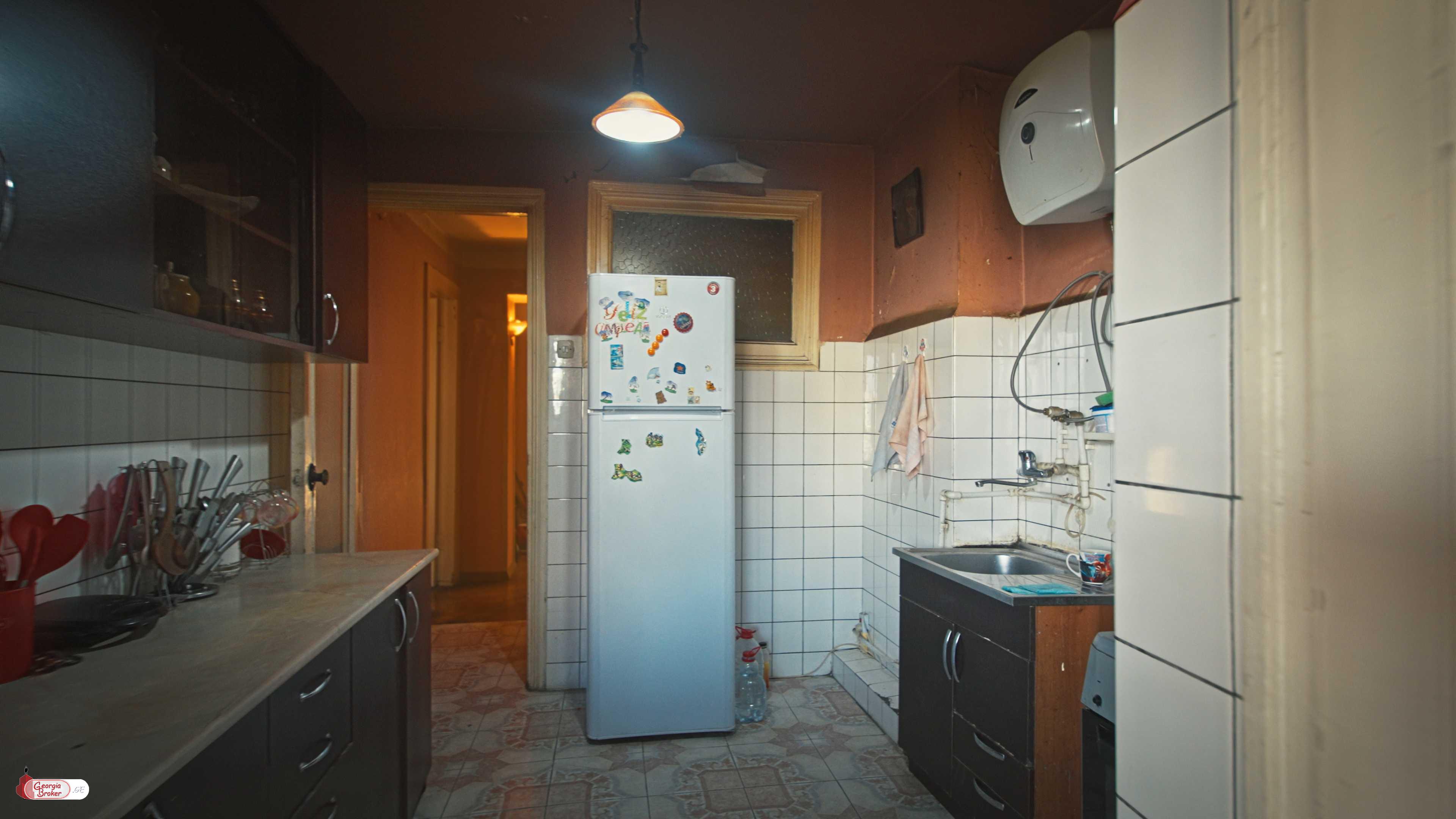 продается квартира с новым ремонтом 6-комнат