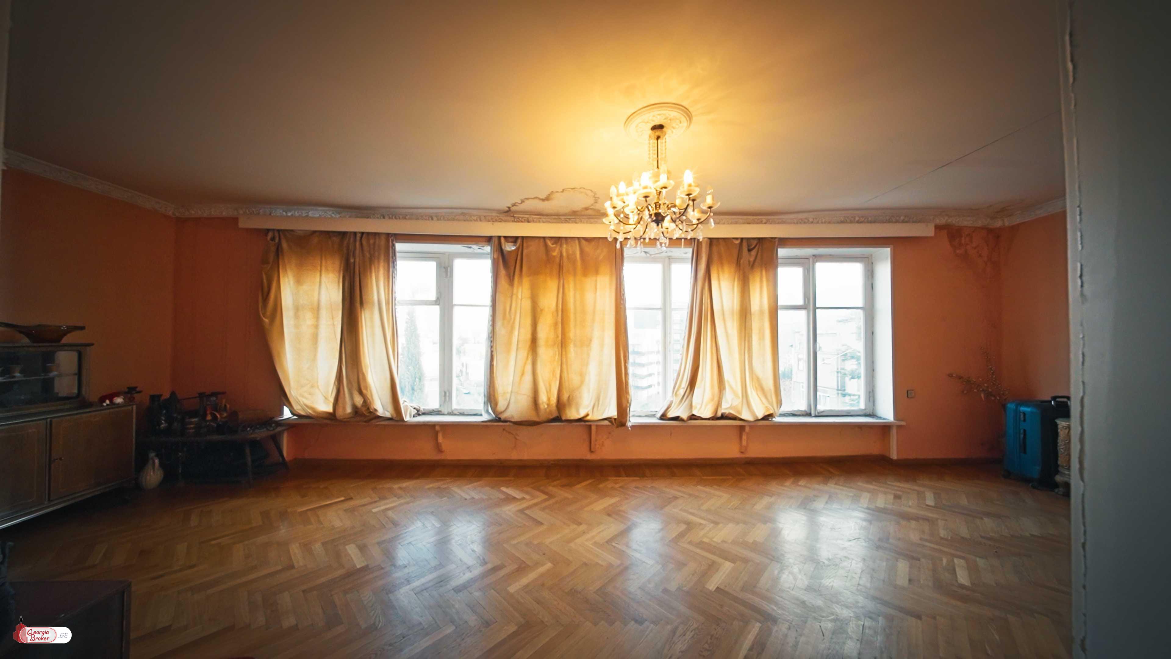 продается квартира с новым ремонтом 6-комнат