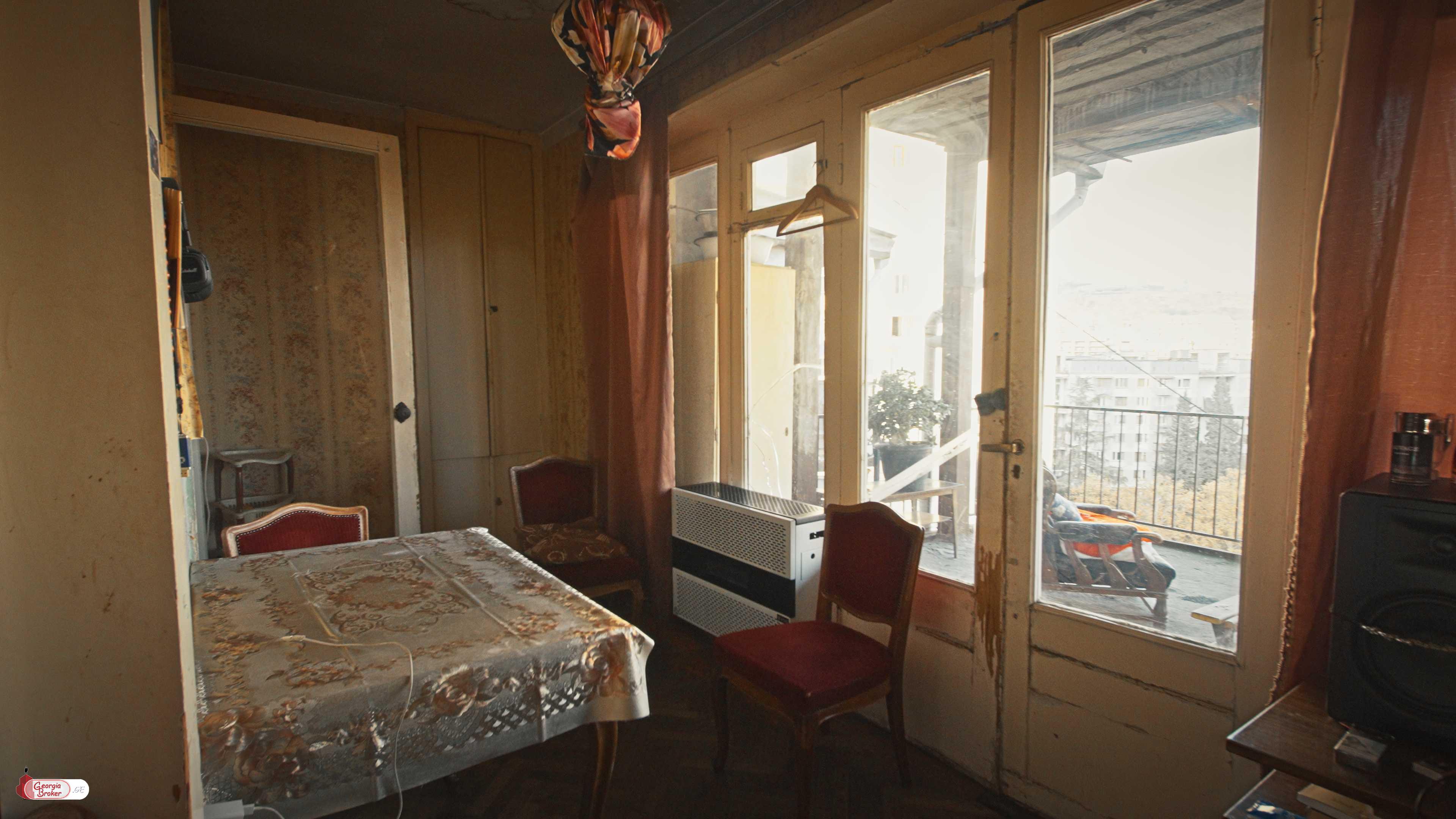 продается квартира с новым ремонтом 6-комнат