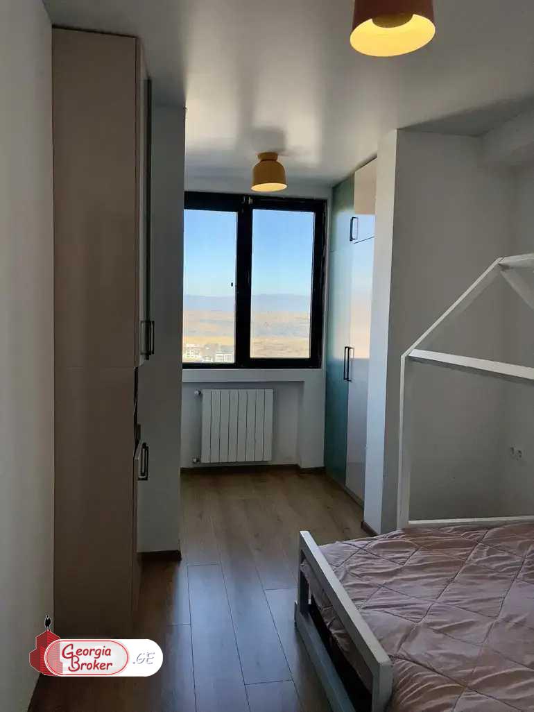 nearly repaired 3-room apartment for sale