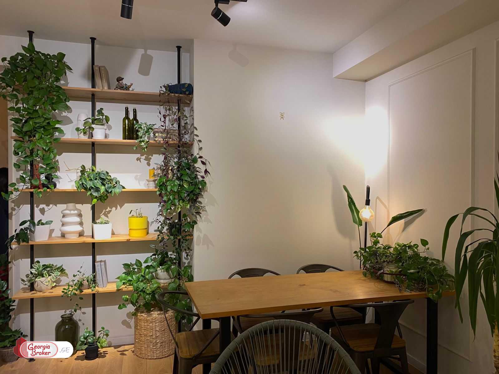 nearly repaired 5-room apartment for sale