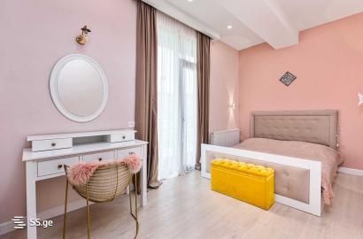 იყიდება ახალი გარემონტებული 4 ოთახიანი ბინა