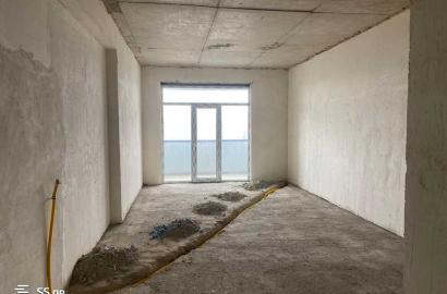 nearly repaired 4-room apartment for sale