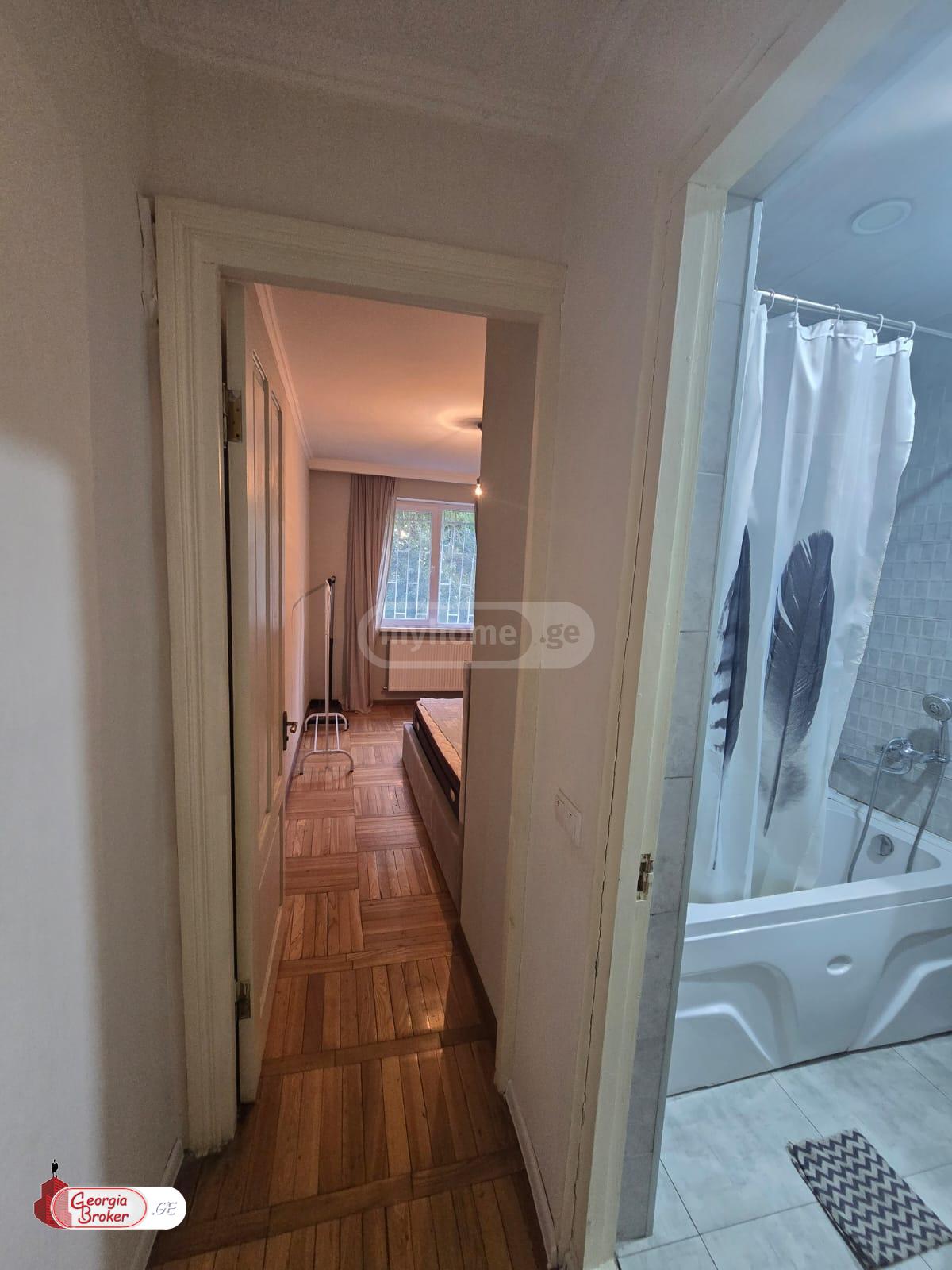 იყიდება ახალი გარემონტებული 3 ოთახიანი ბინა