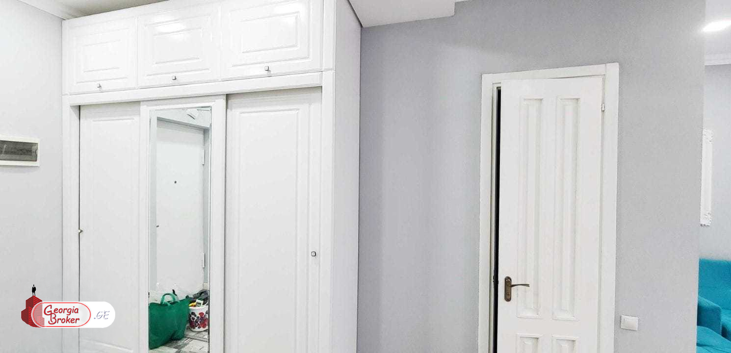 იყიდება ახალი გარემონტებული 3 ოთახიანი ბინა