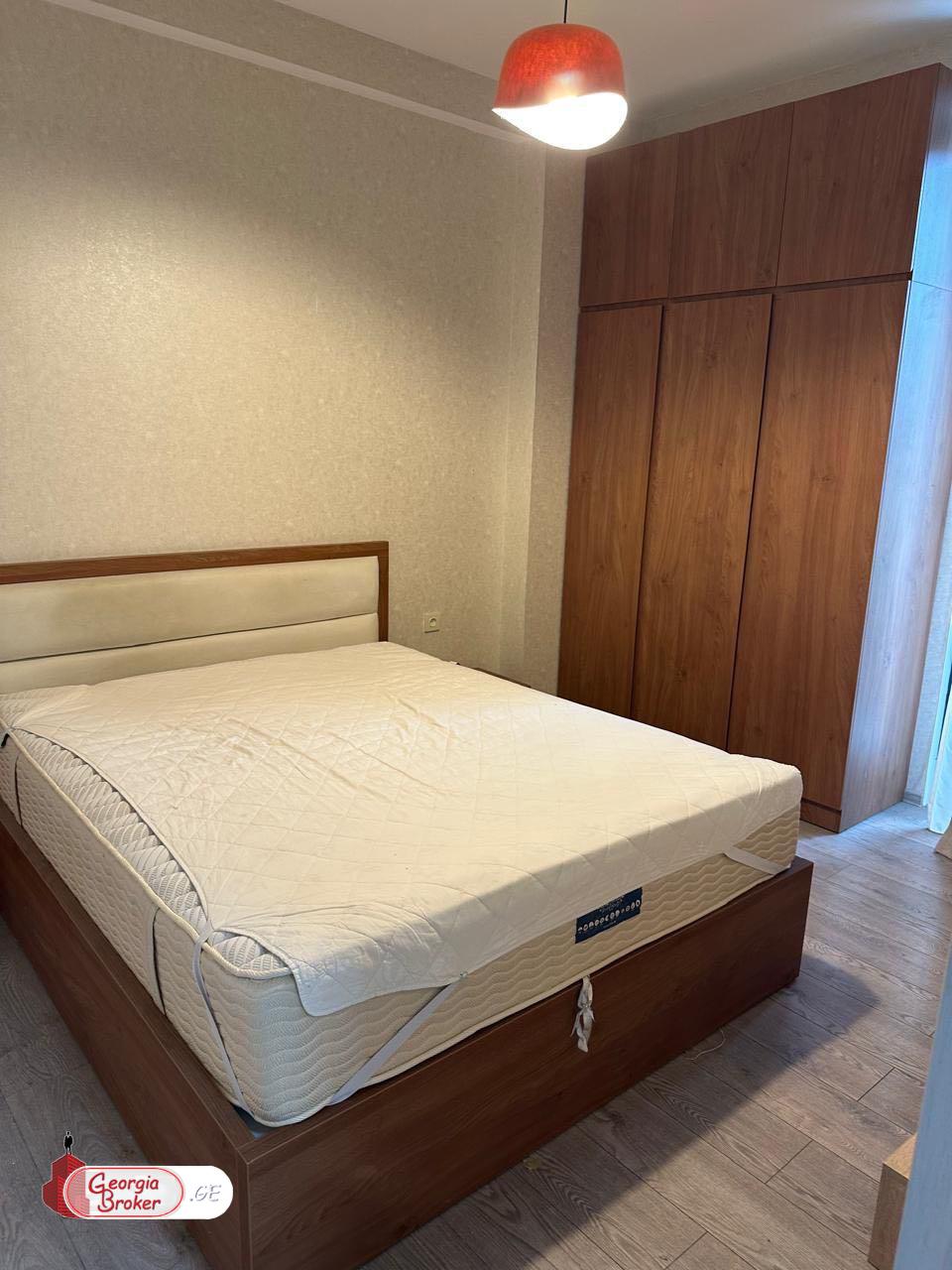 იყიდება ახალი გარემონტებული 2 ოთახიანი ბინა