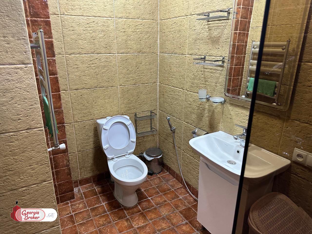 იყიდება ახალი გარემონტებული 2 ოთახიანი ბინა