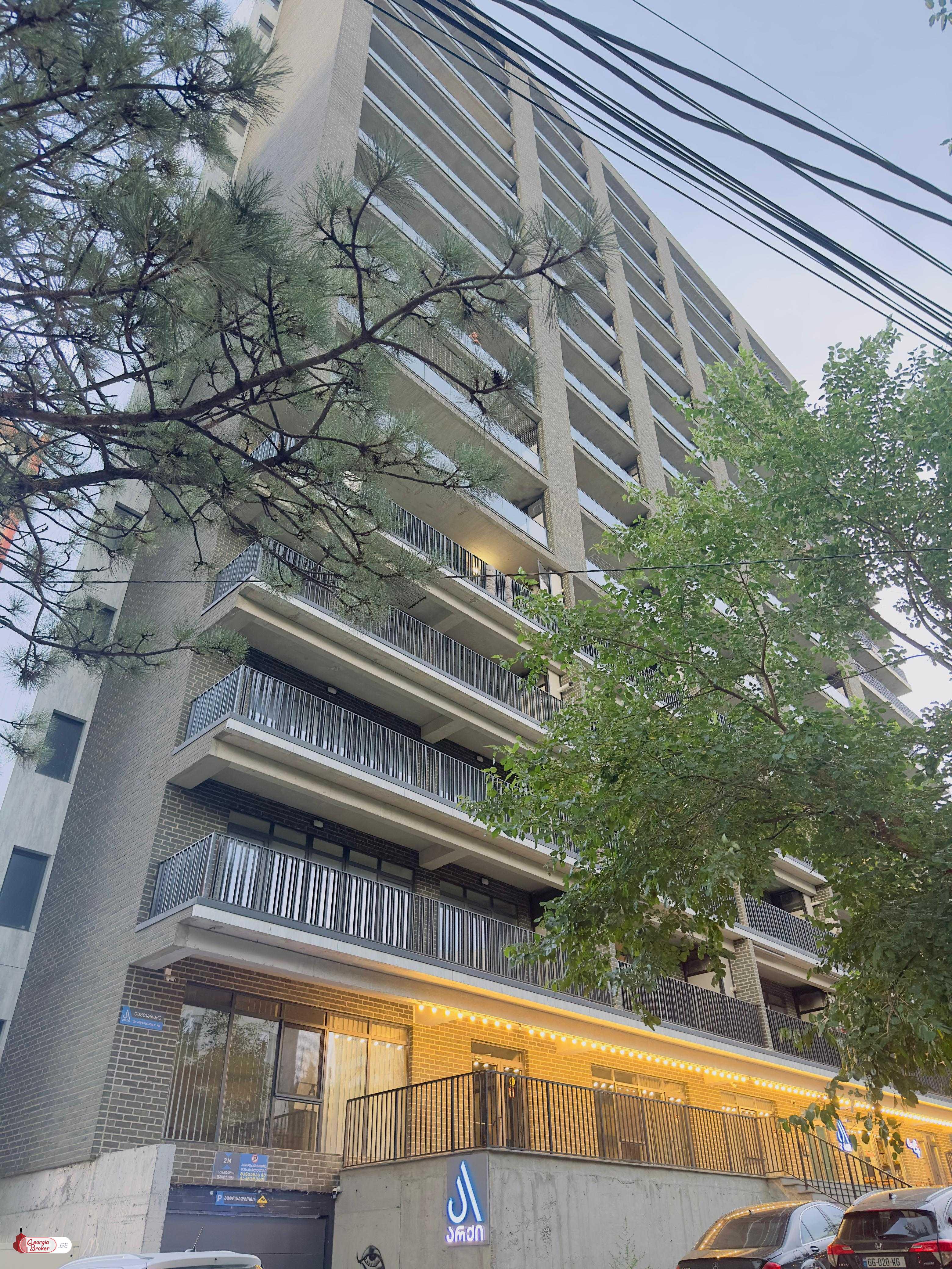 იყიდება ახალი გარემონტებული 3 ოთახიანი ბინა