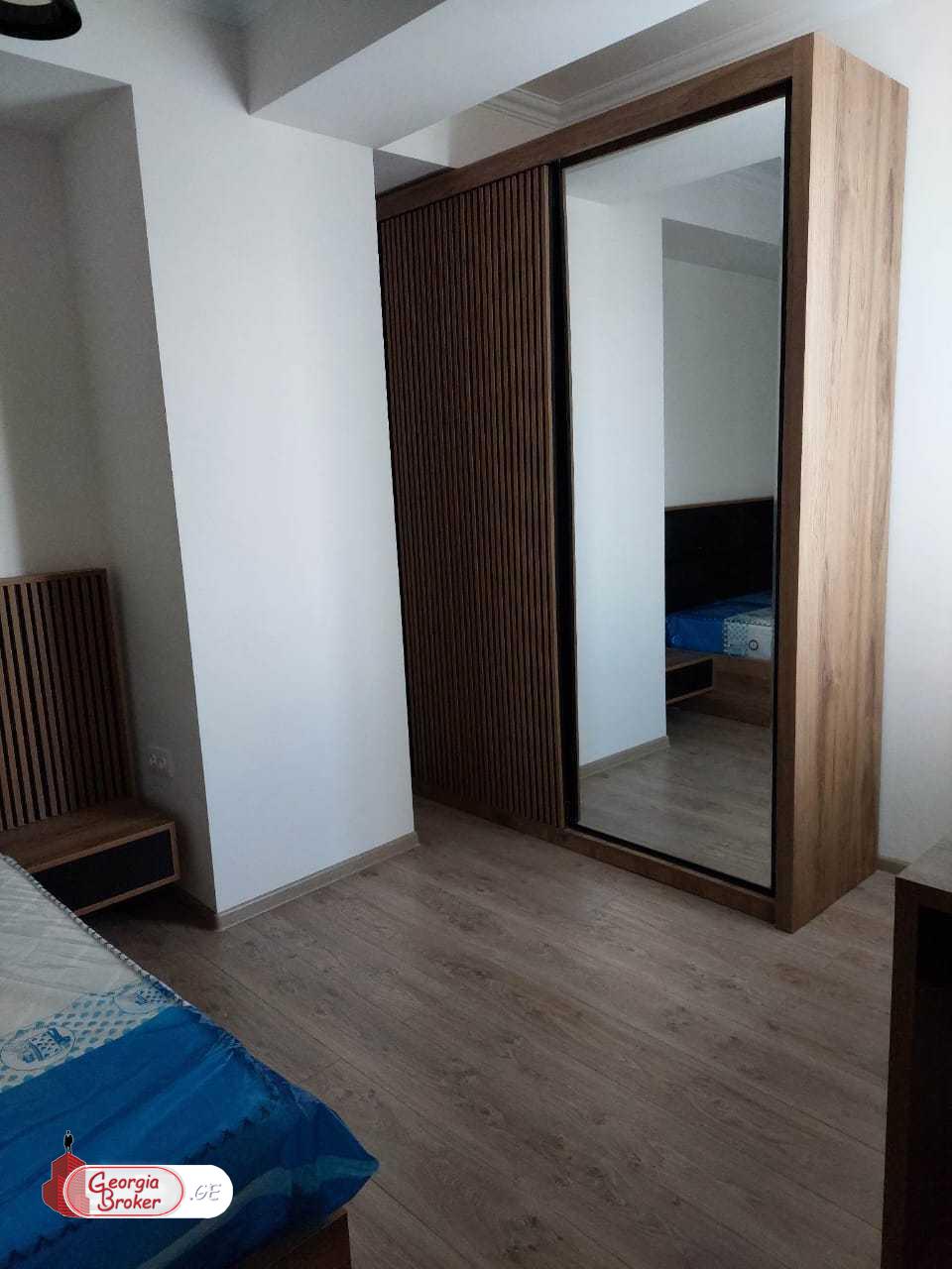 იყიდება ახალი გარემონტებული 3 ოთახიანი ბინა