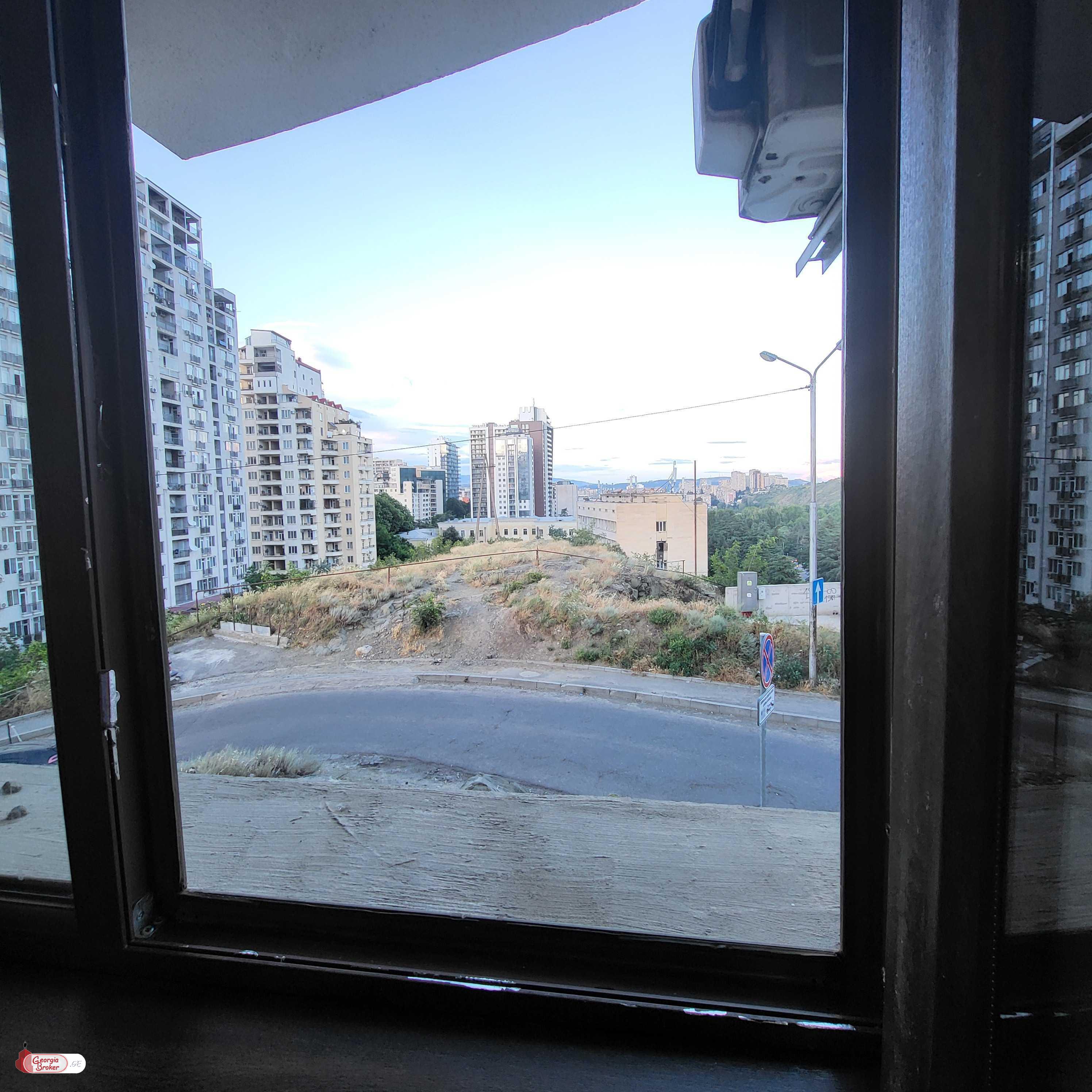 იყიდება ახალი გარემონტებული 3 ოთახიანი ბინა