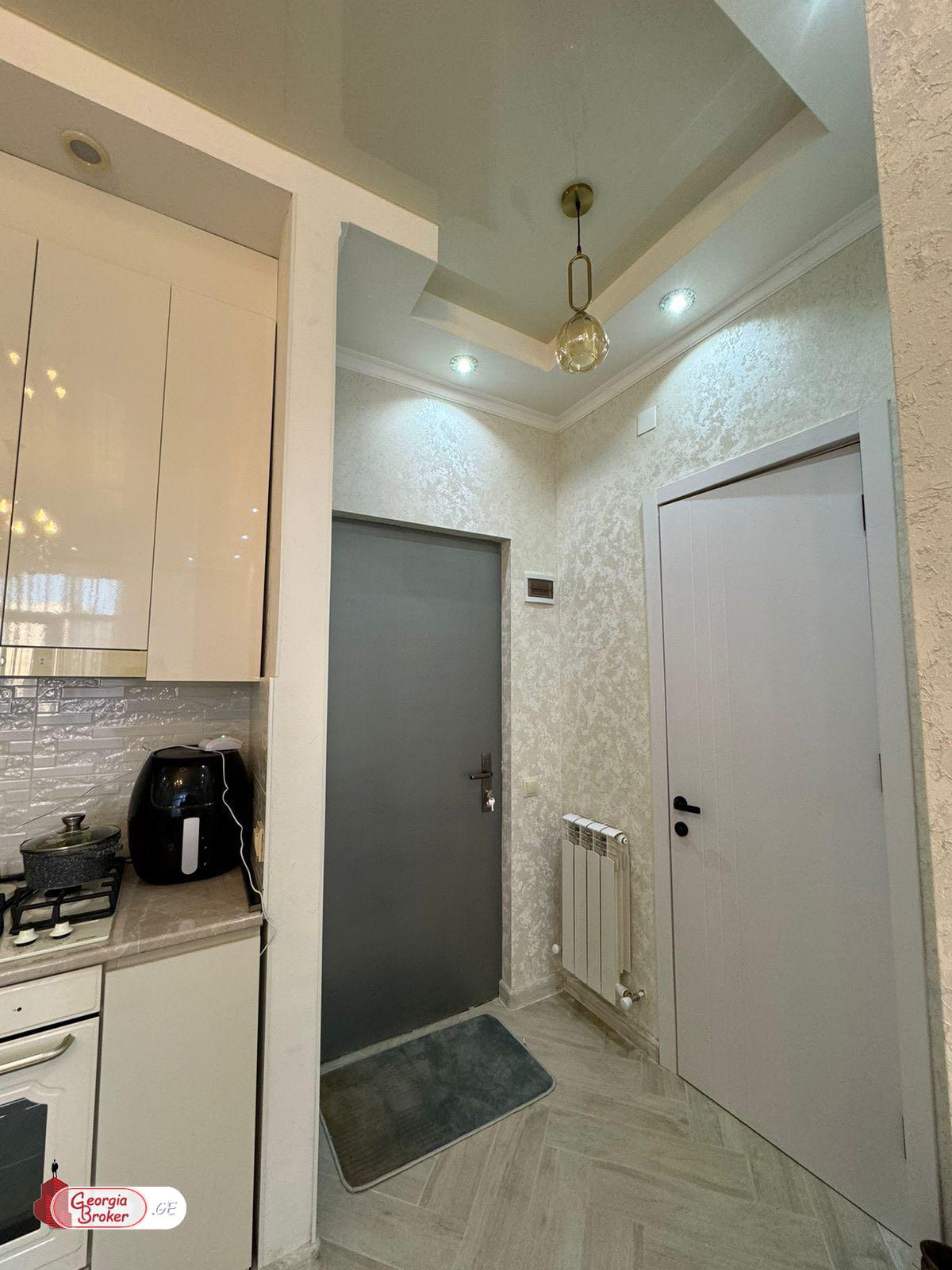 იყიდება ახალი გარემონტებული 2 ოთახიანი ბინა