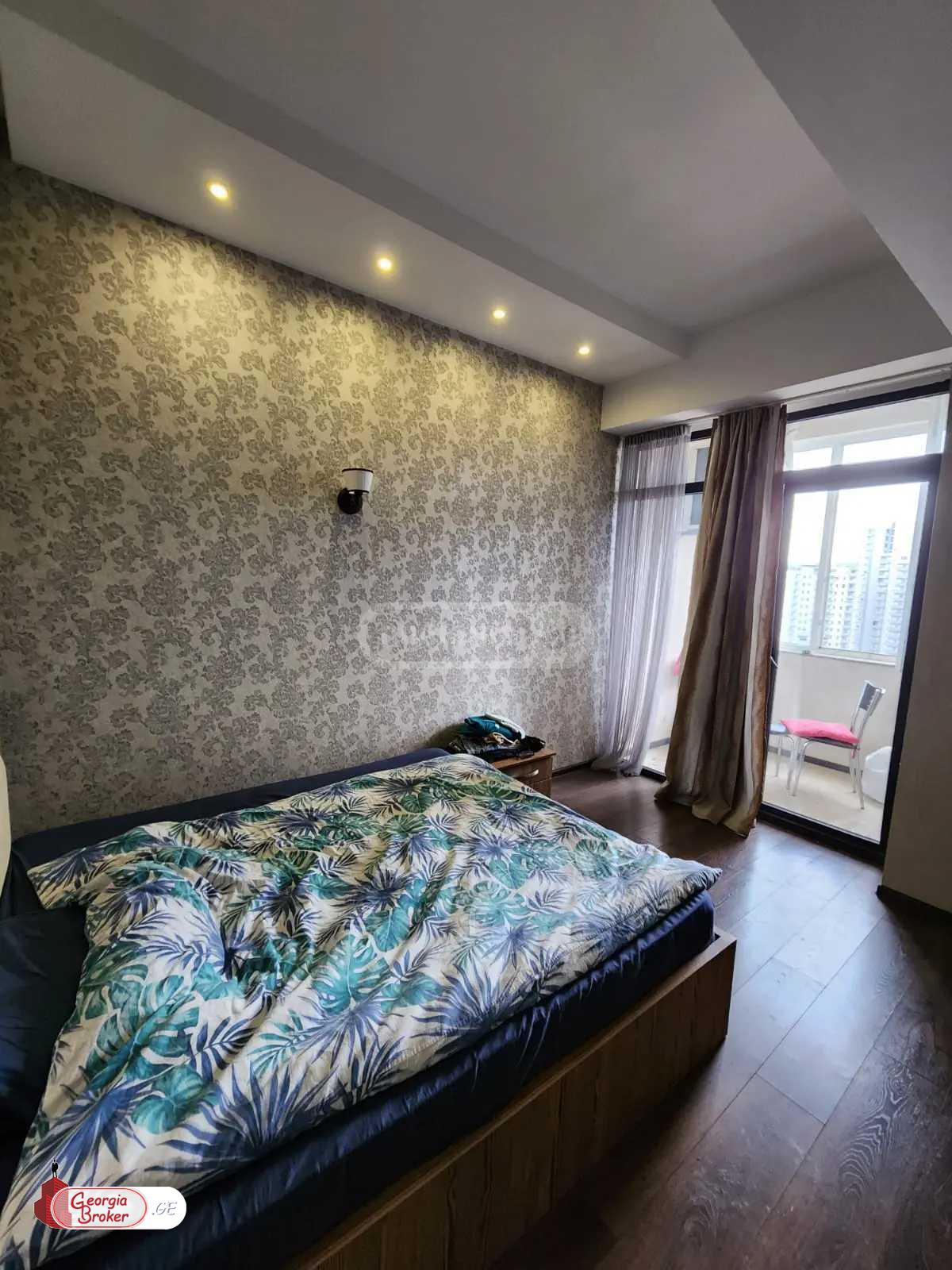 იყიდება ახალი გარემონტებული 3 ოთახიანი ბინა