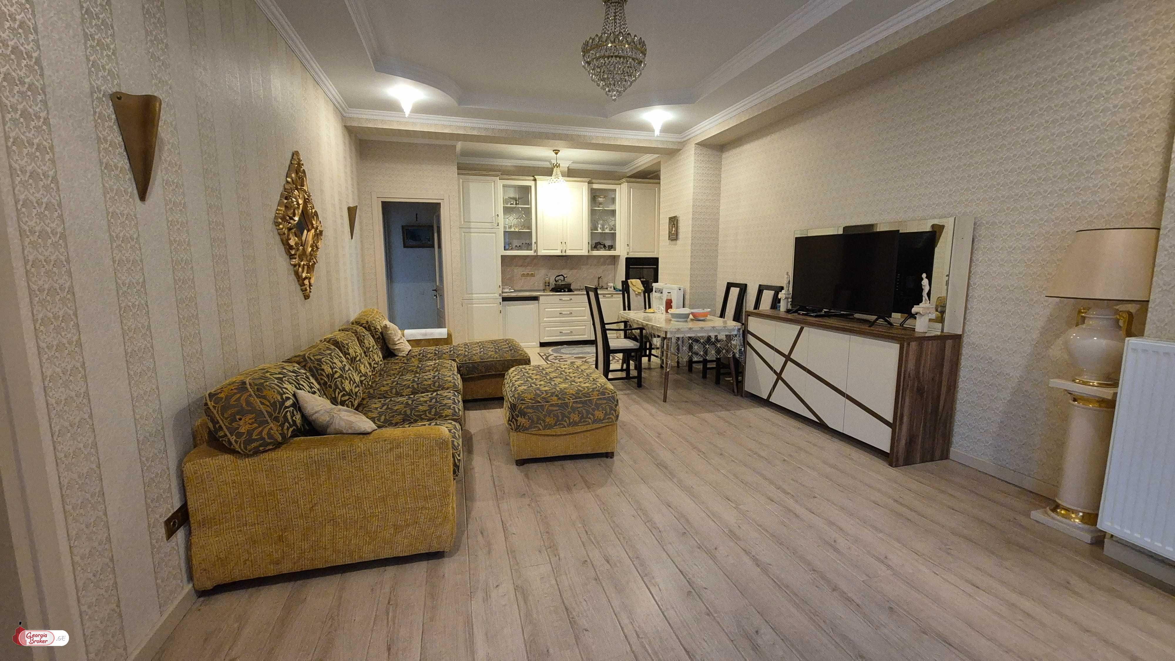 იყიდება ახალი გარემონტებული 4 ოთახიანი ბინა