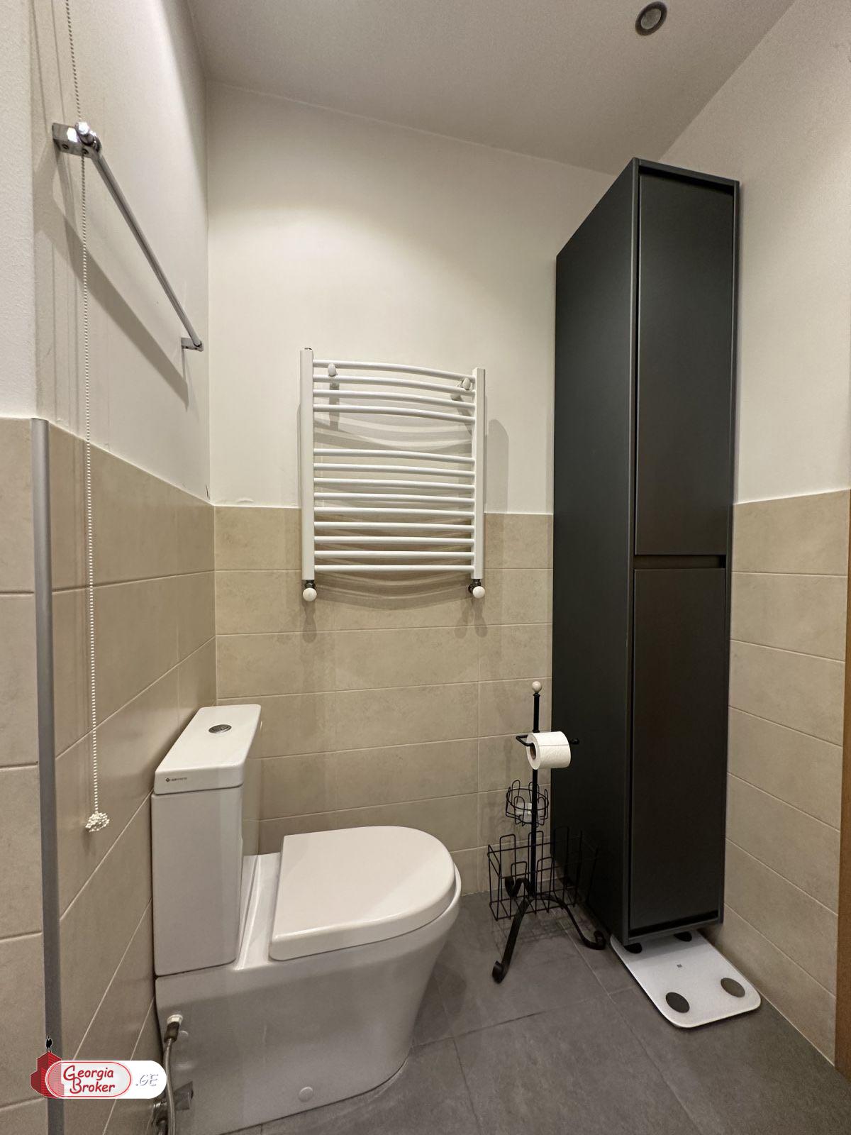 იყიდება ახალი გარემონტებული 4 ოთახიანი ბინა