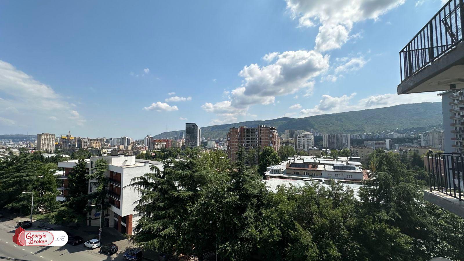 იყიდება ახალი გარემონტებული 4 ოთახიანი ბინა