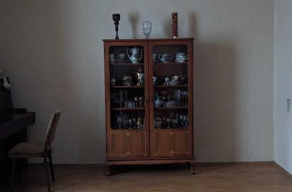 იყიდება ძველი გარემონტებული 3 ოთახიანი ბინა