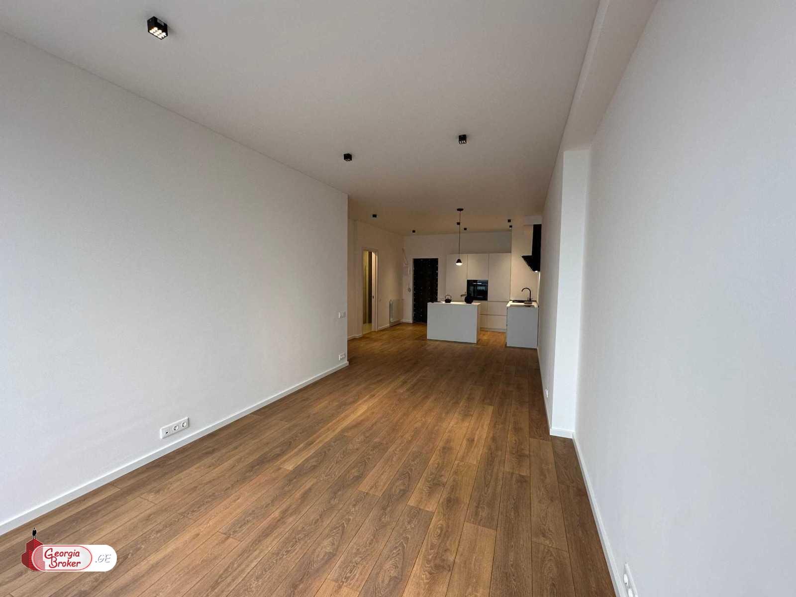 იყიდება ახალი გარემონტებული 2 ოთახიანი ბინა