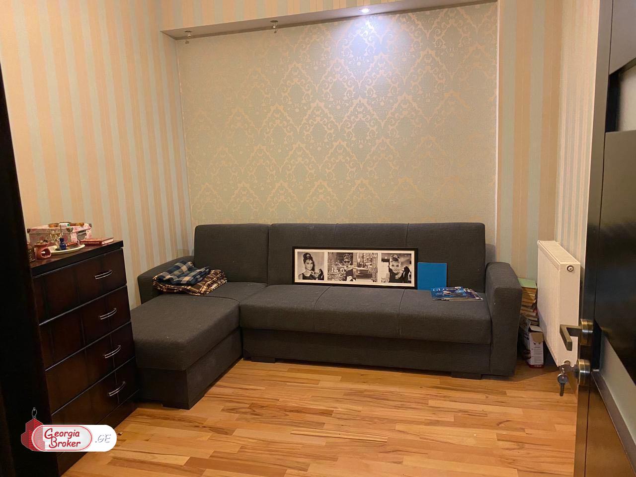 იყიდება ახალი გარემონტებული 2 ოთახიანი ბინა