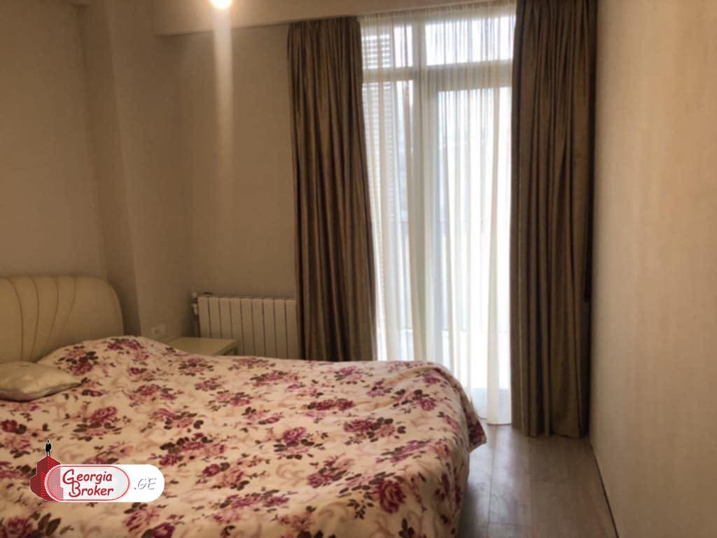 იყიდება ახალი გარემონტებული 2 ოთახიანი ბინა