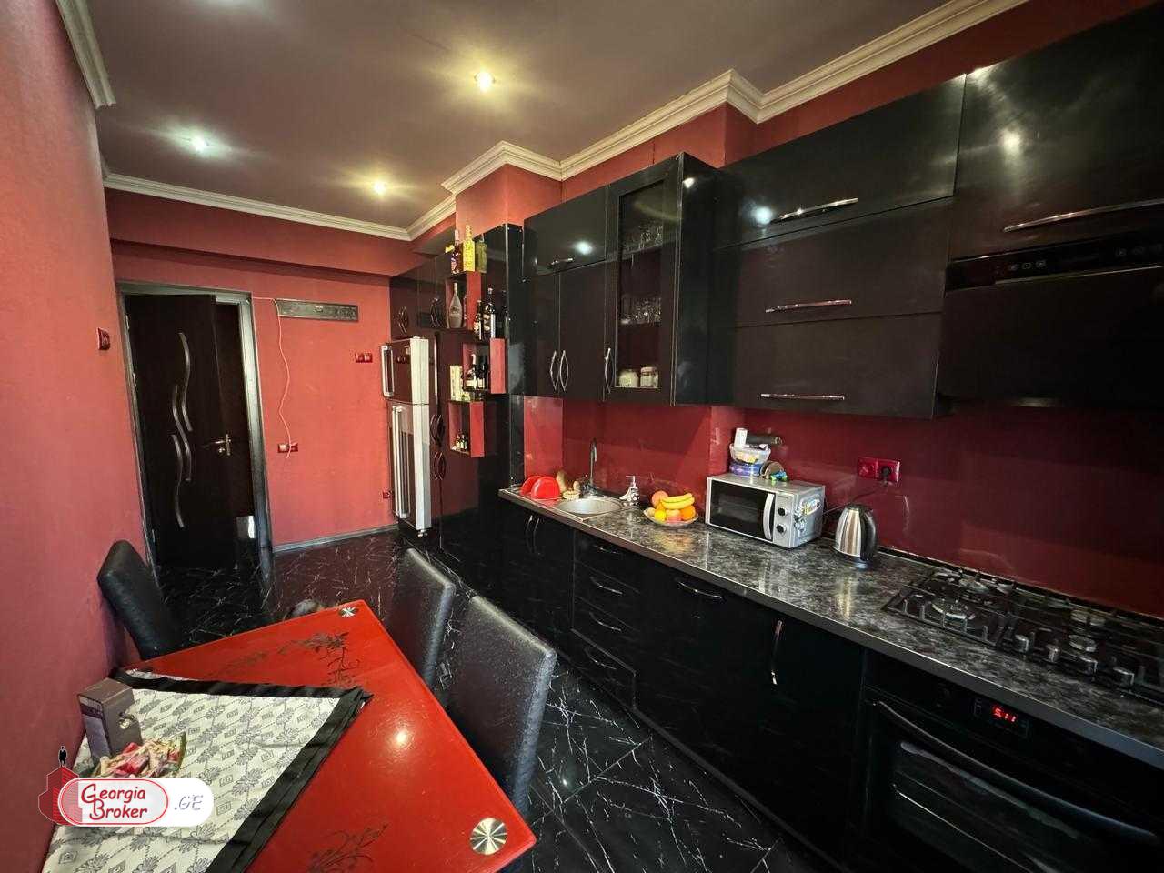 იყიდება ახალი გარემონტებული 3 ოთახიანი ბინა