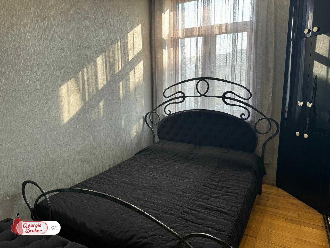 იყიდება ახალი გარემონტებული 3 ოთახიანი ბინა