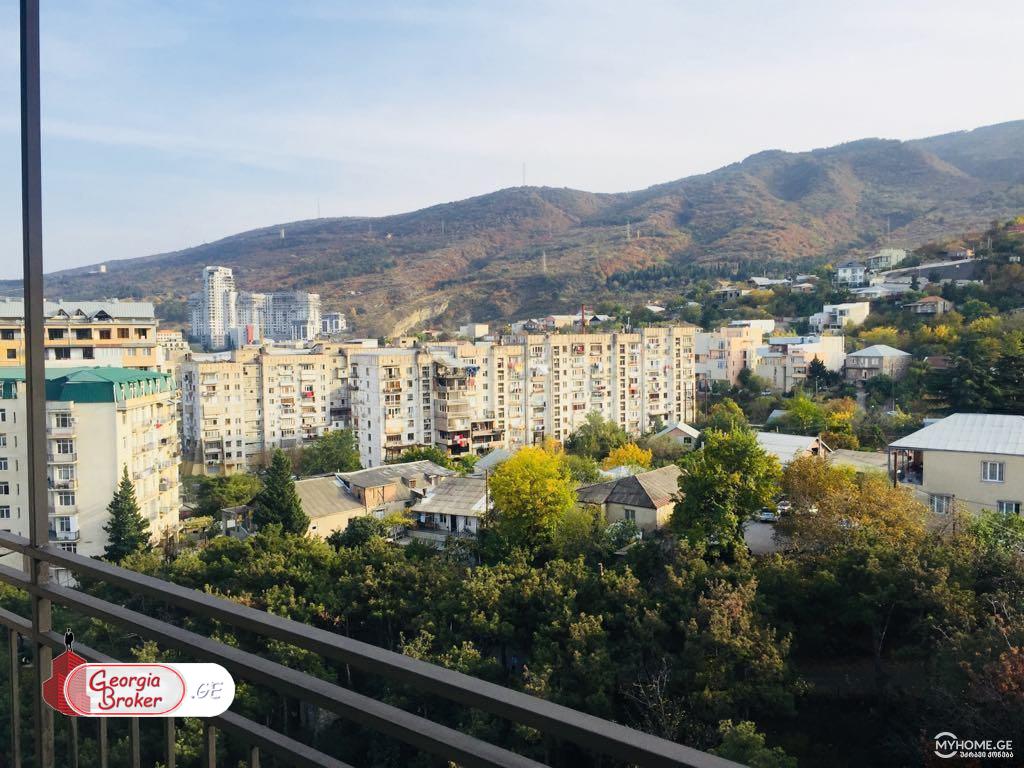 nearly repaired 2-room apartment for sale