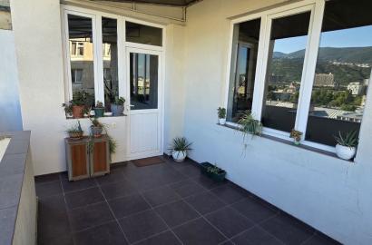 იყიდება ახალი გარემონტებული 4 ოთახიანი ბინა