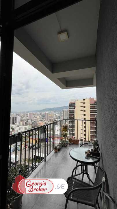 იყიდება ახალი გარემონტებული 4 ოთახიანი ბინა