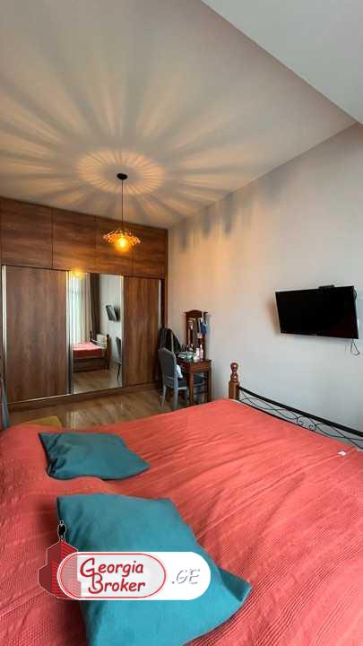 იყიდება ახალი გარემონტებული 4 ოთახიანი ბინა