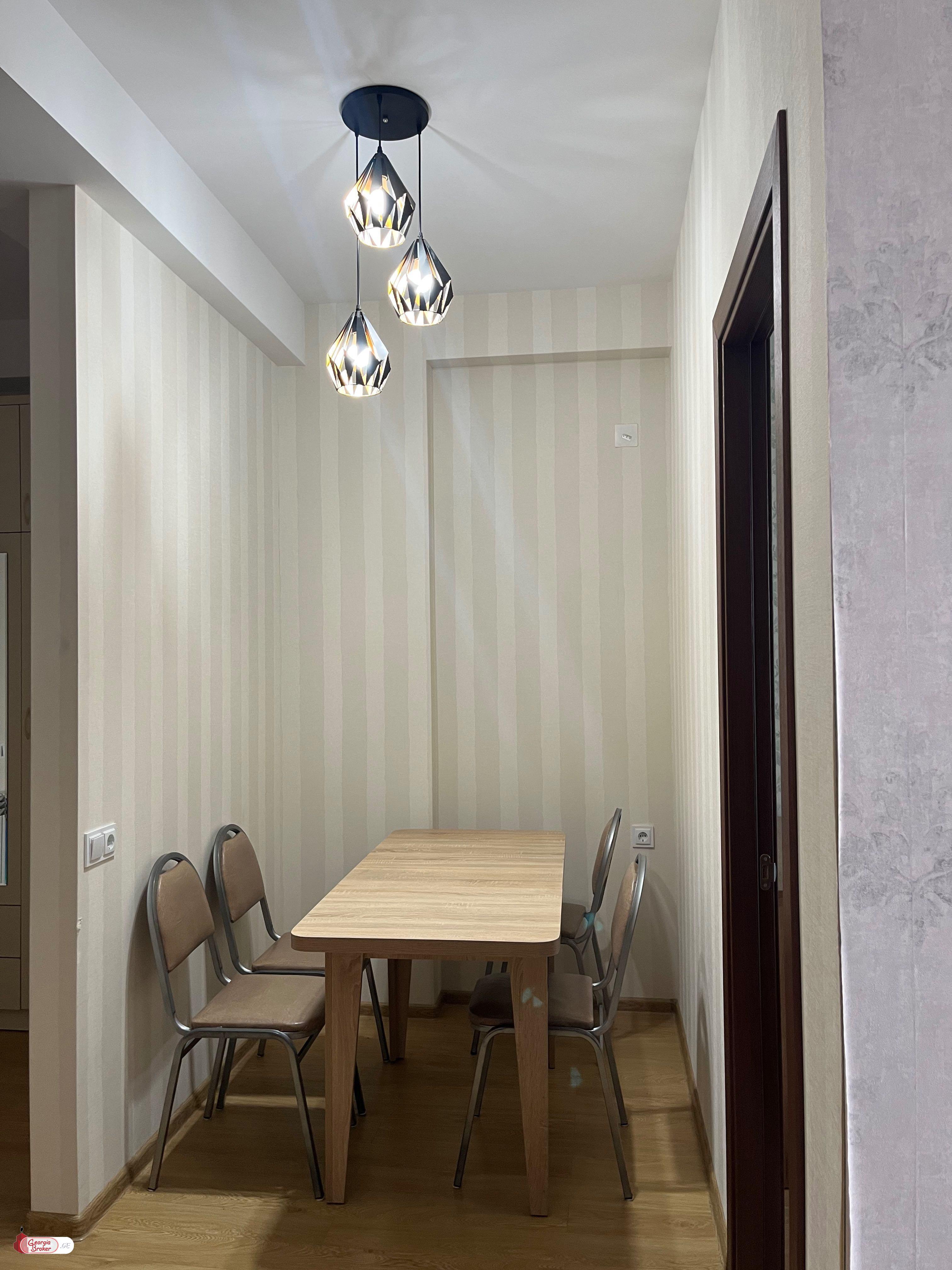 იყიდება ახალი გარემონტებული 2 ოთახიანი ბინა