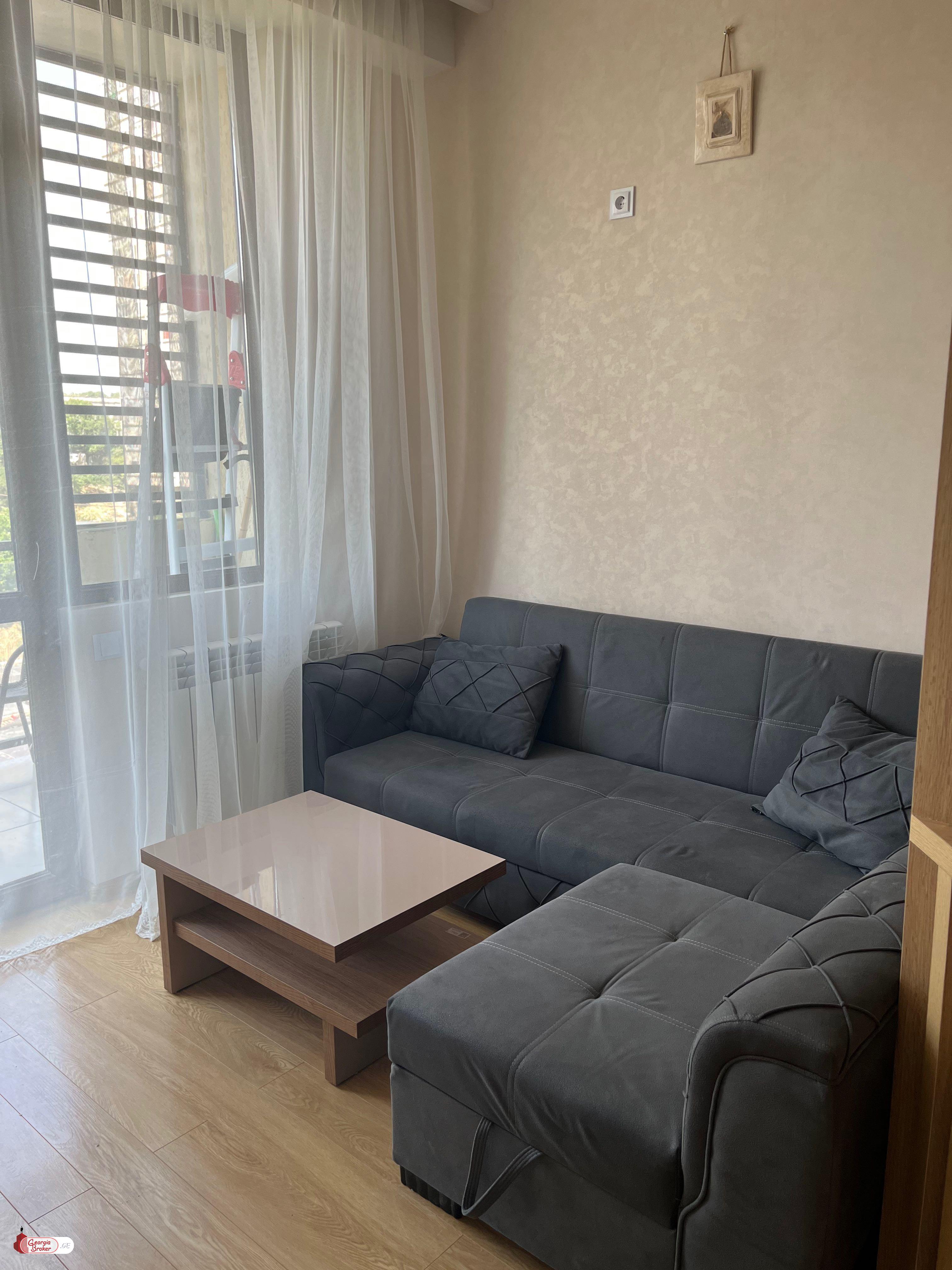 იყიდება ახალი გარემონტებული 2 ოთახიანი ბინა