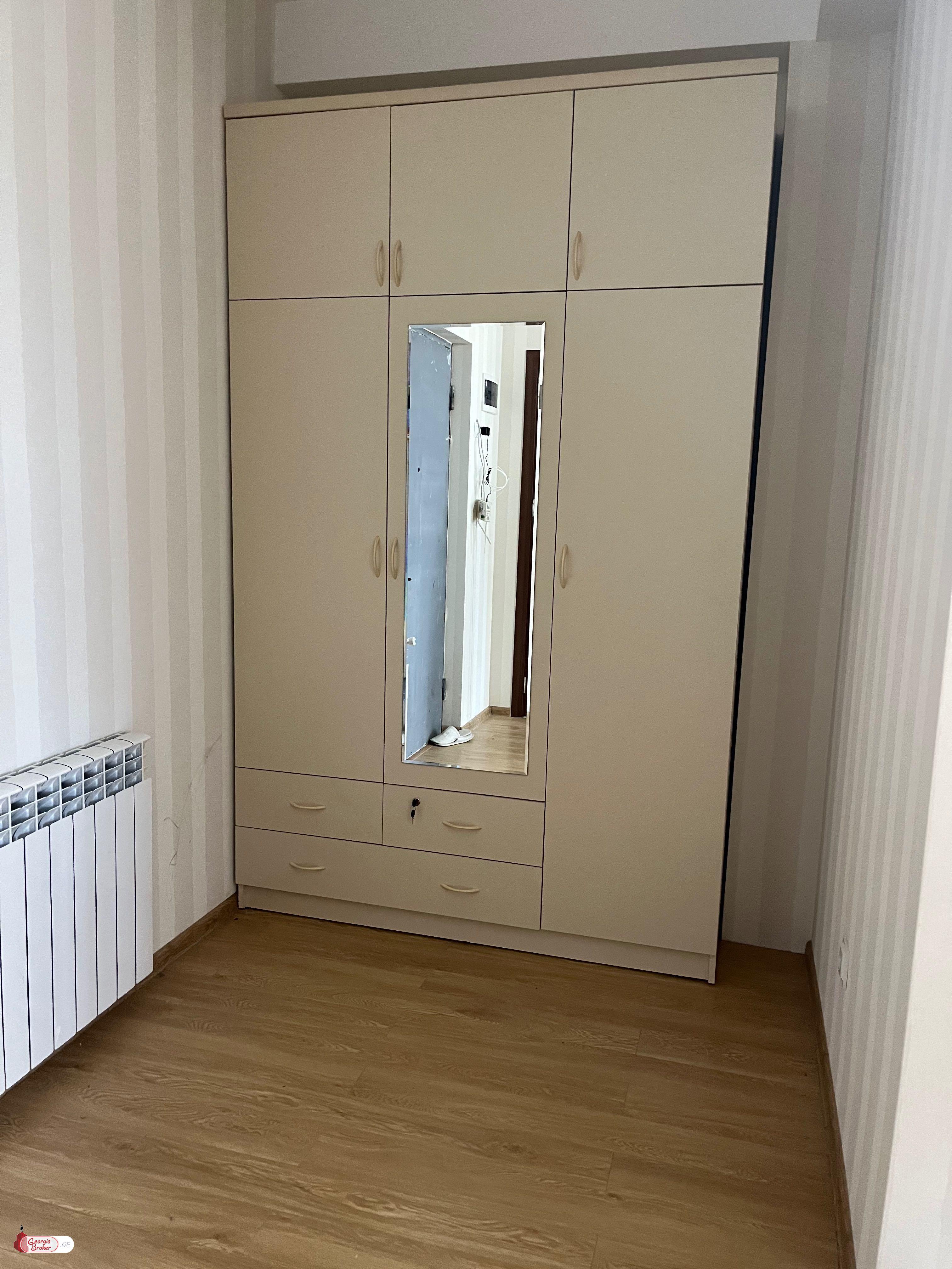 იყიდება ახალი გარემონტებული 2 ოთახიანი ბინა