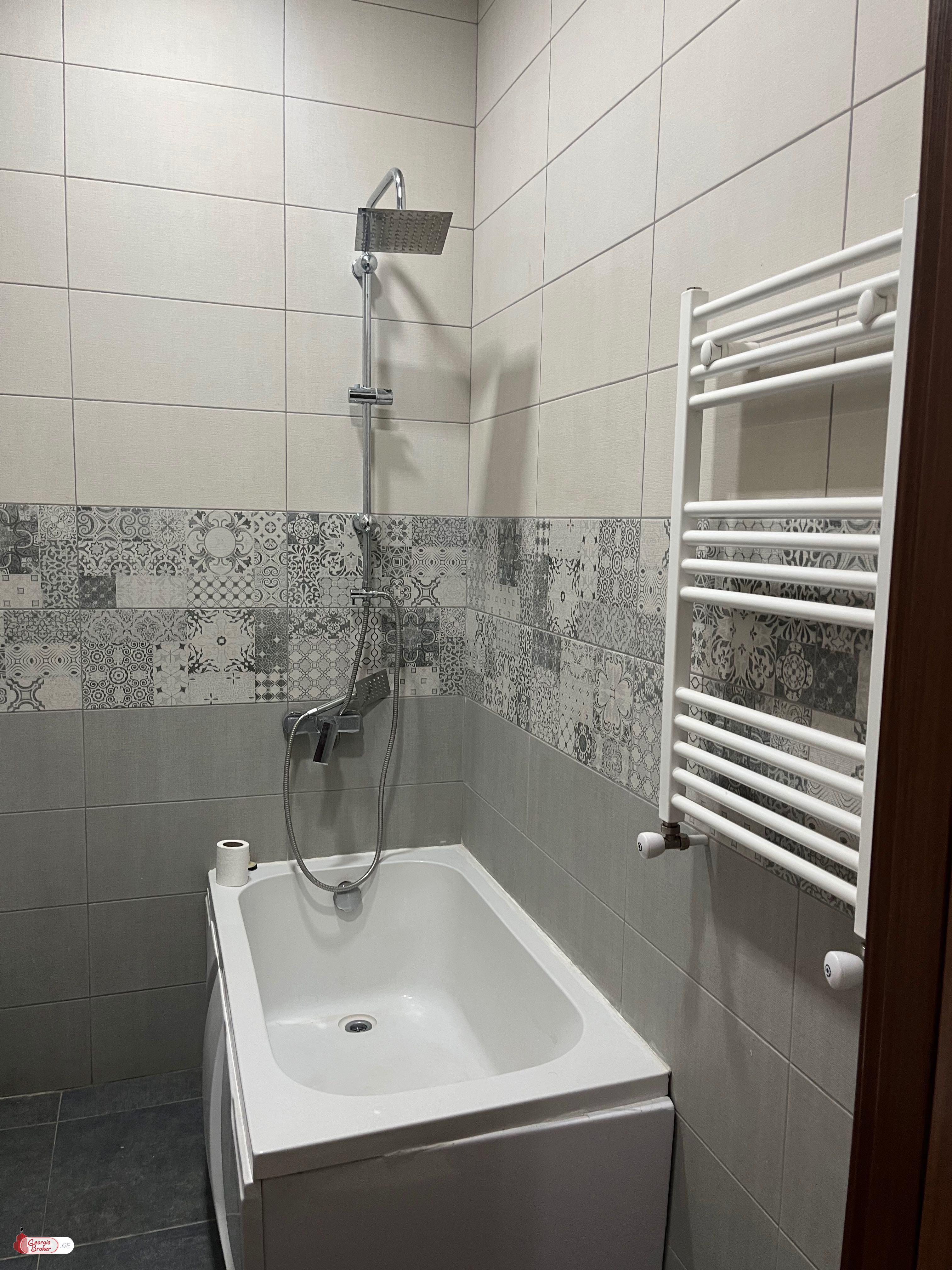 იყიდება ახალი გარემონტებული 2 ოთახიანი ბინა